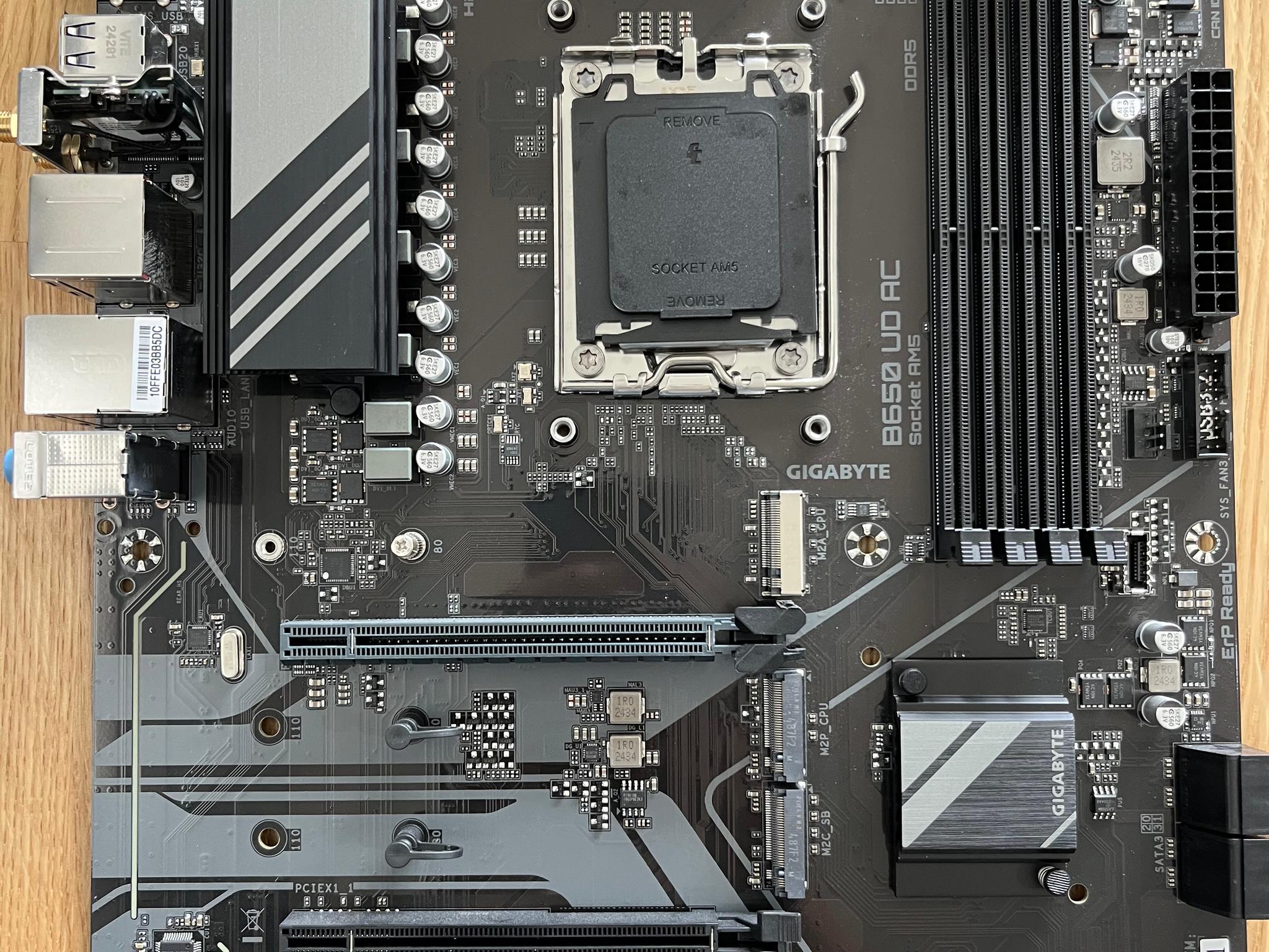 Am5 Gigabyte B650 UD AC *Read Description