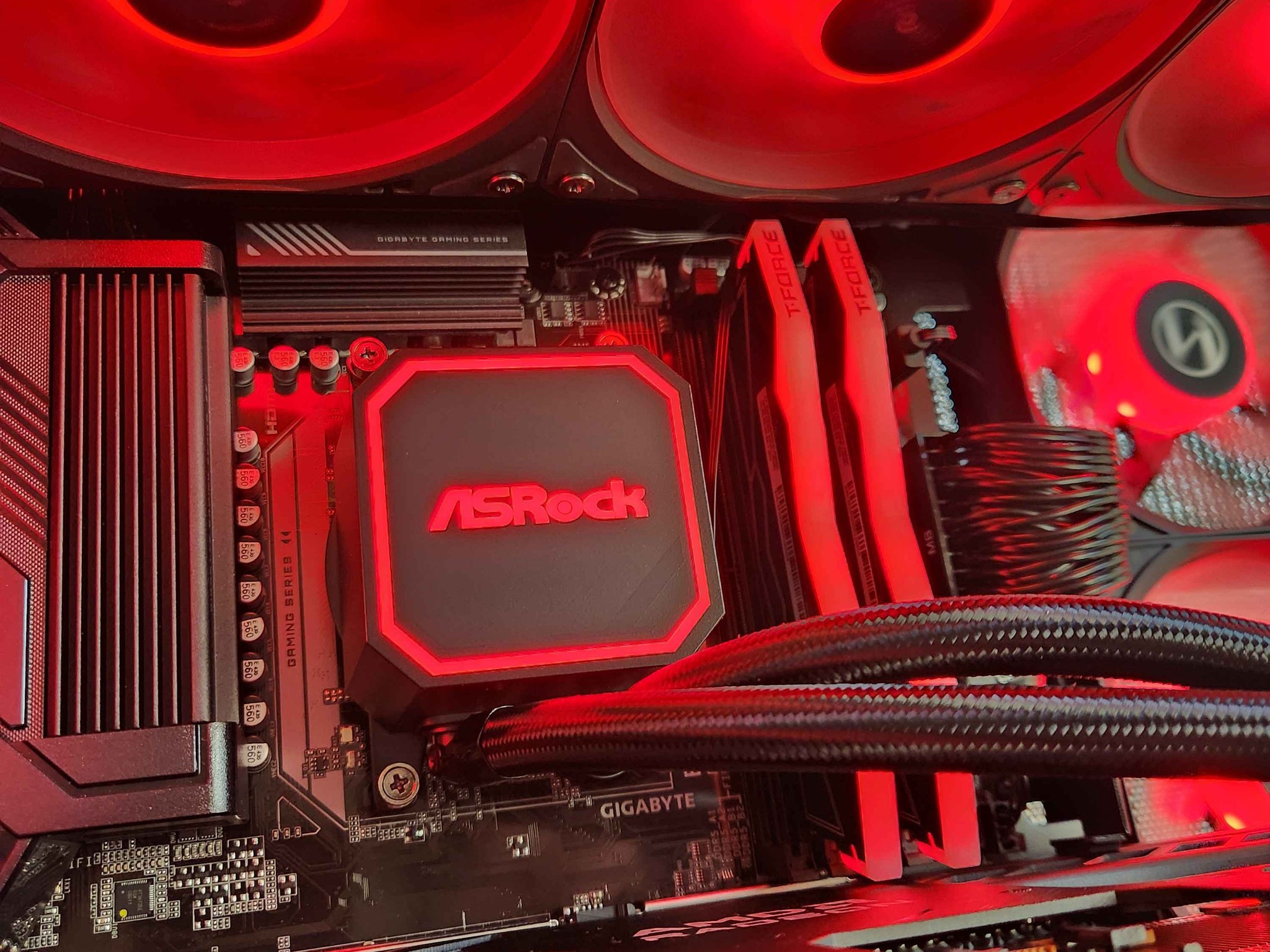 🍀RX 9070 XT | Ryzen 7 9800X3D | 32GB DDR5 | 2TB NVMe | WiFi | Windows 11