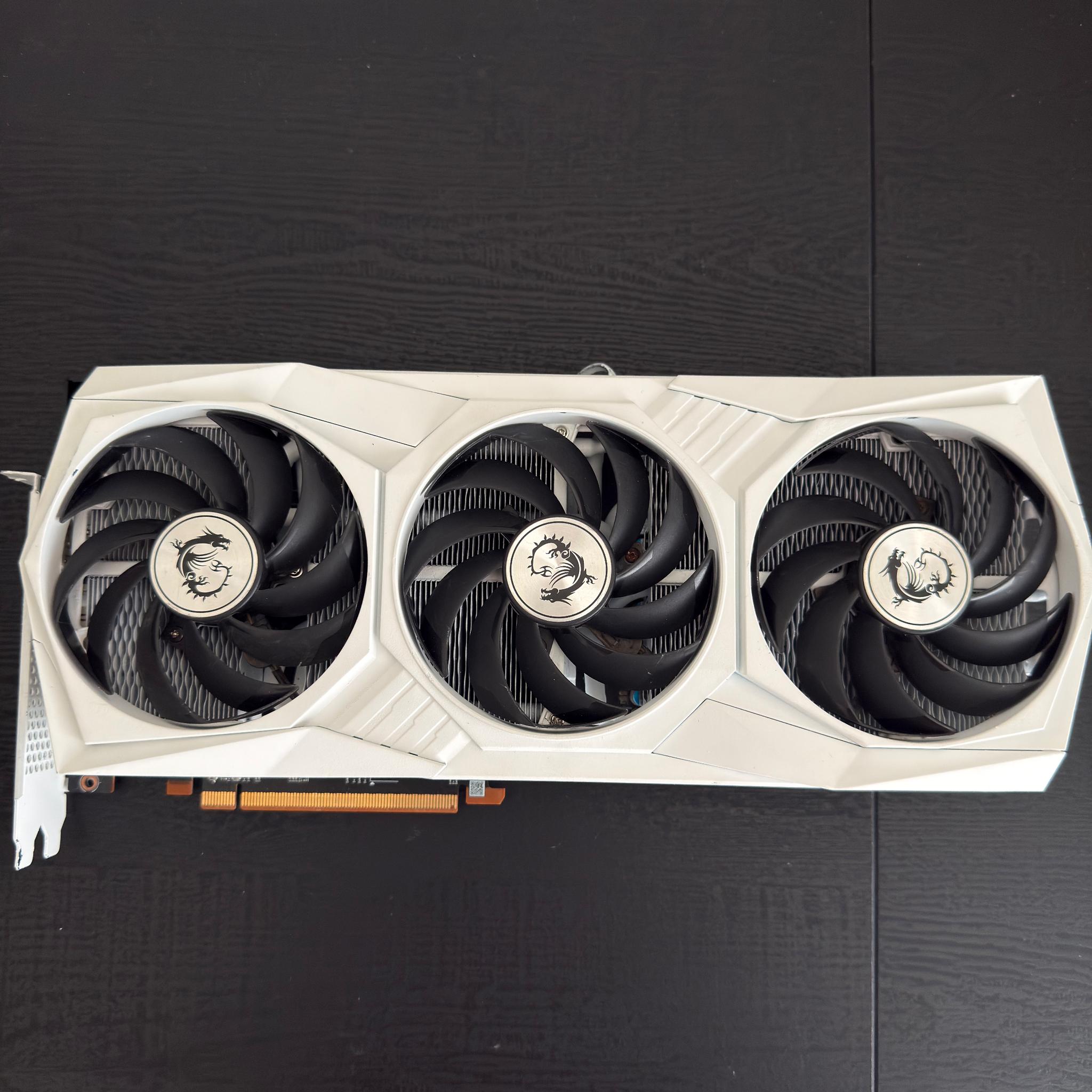 RX 6800 -CUSTOM PAINTED-