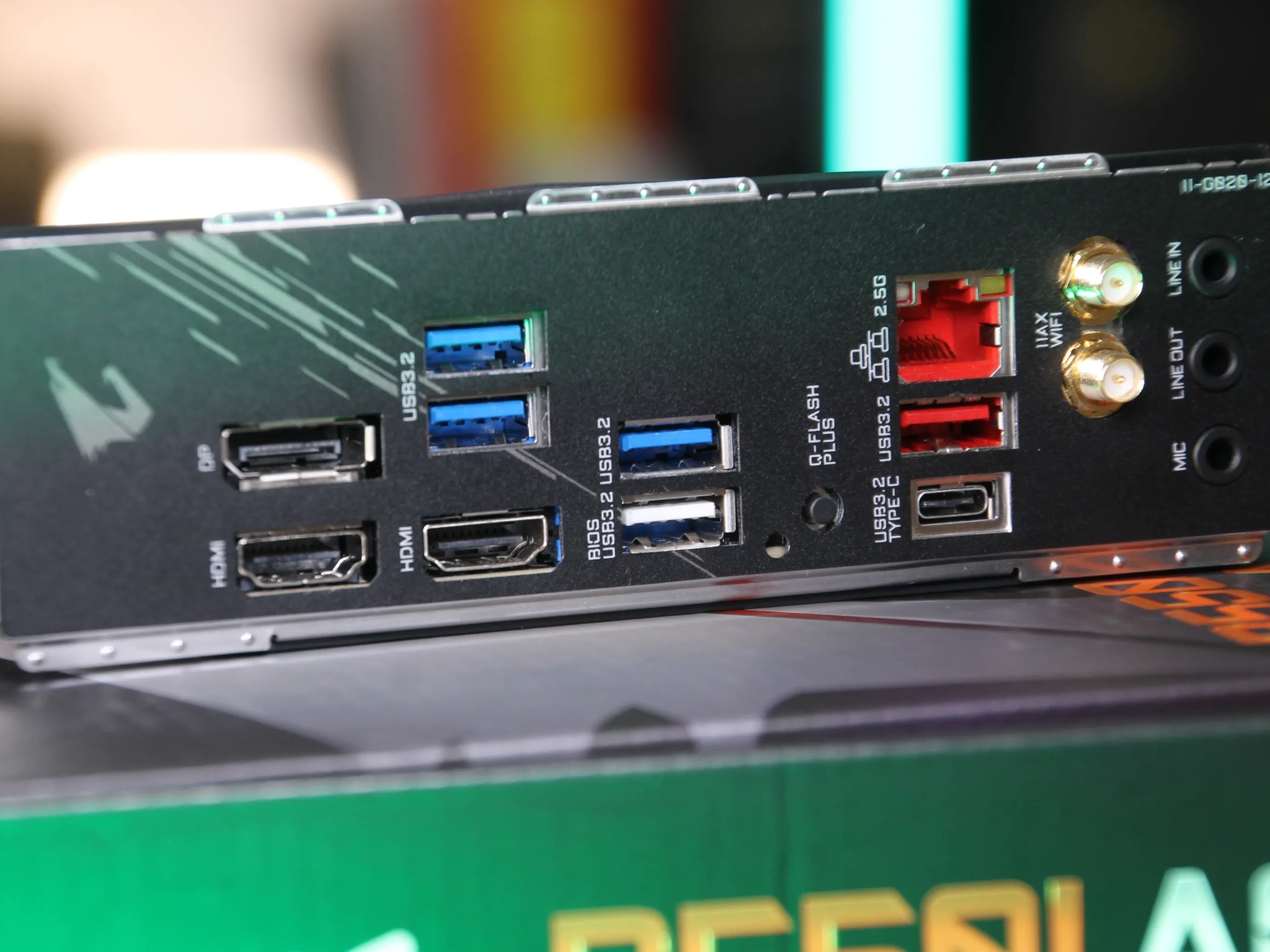 GIGABYTE B550i AORUS PRO AX ITX Motherboard