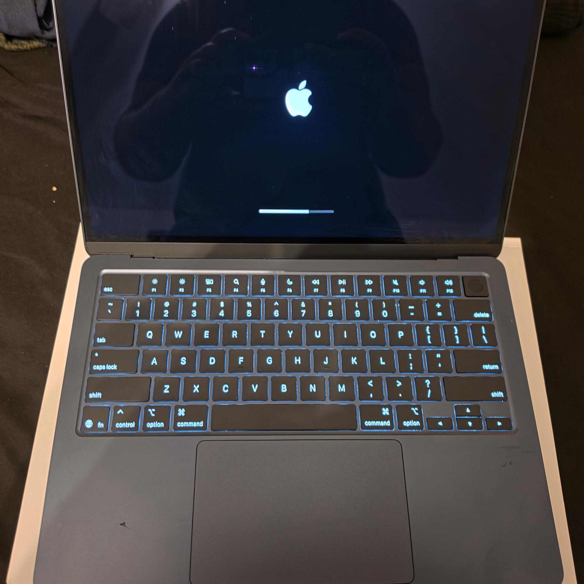 Apple MacBook Air 13" 2025 M4 Blue 16GB RAM 256GB SSD 10-Core CPU 8-Core GPU