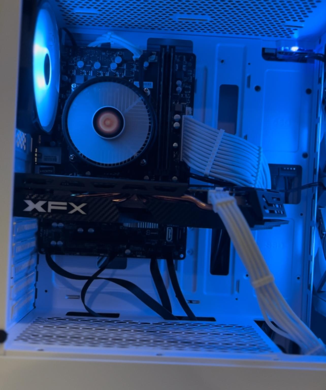 ❄️ Budget | RX 580 | i7 Equivalent | 16GB RAM | 512GB SSD