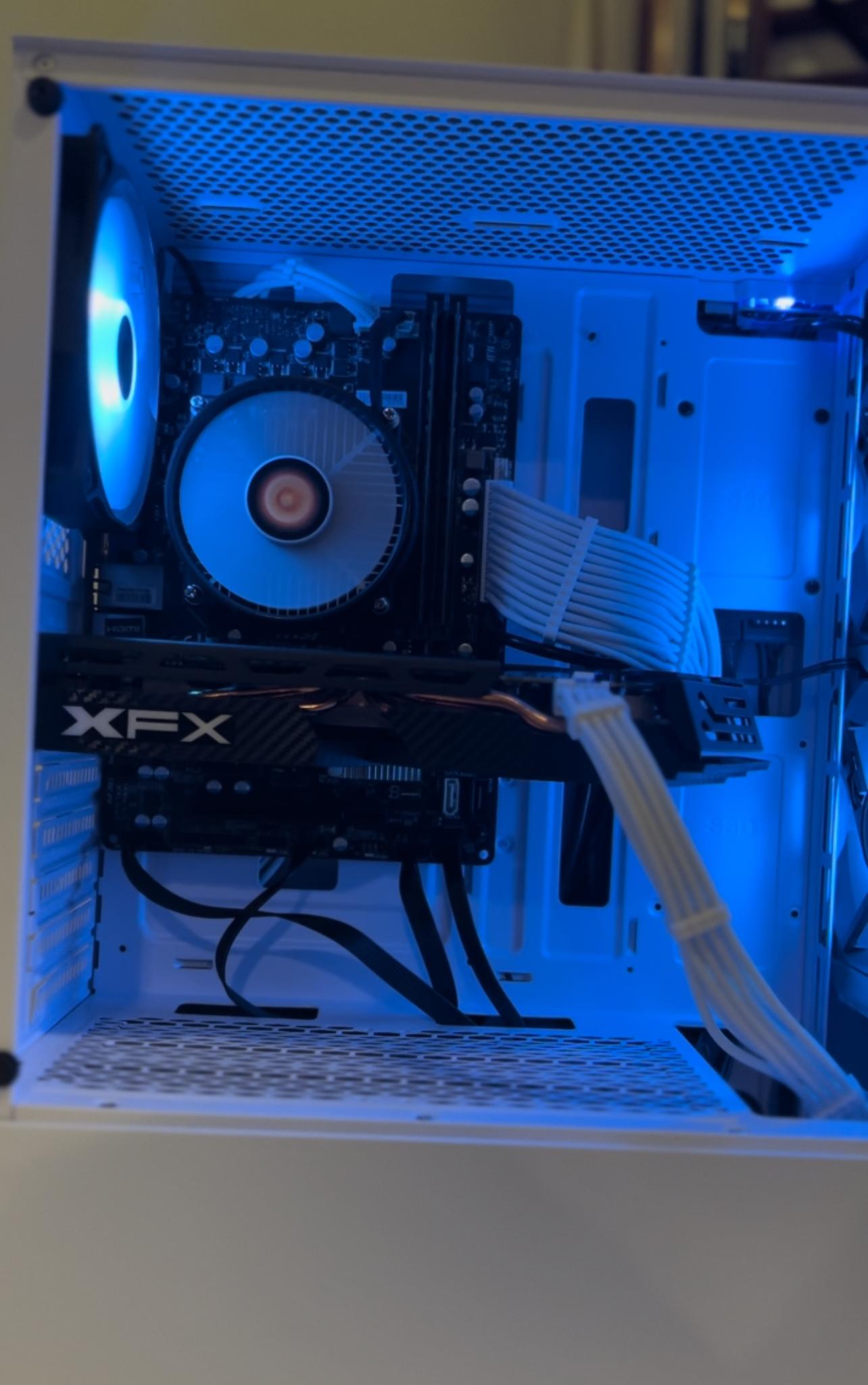 ❄️ Budget | RX 580 | i7 Equivalent | 16GB RAM | 512GB SSD