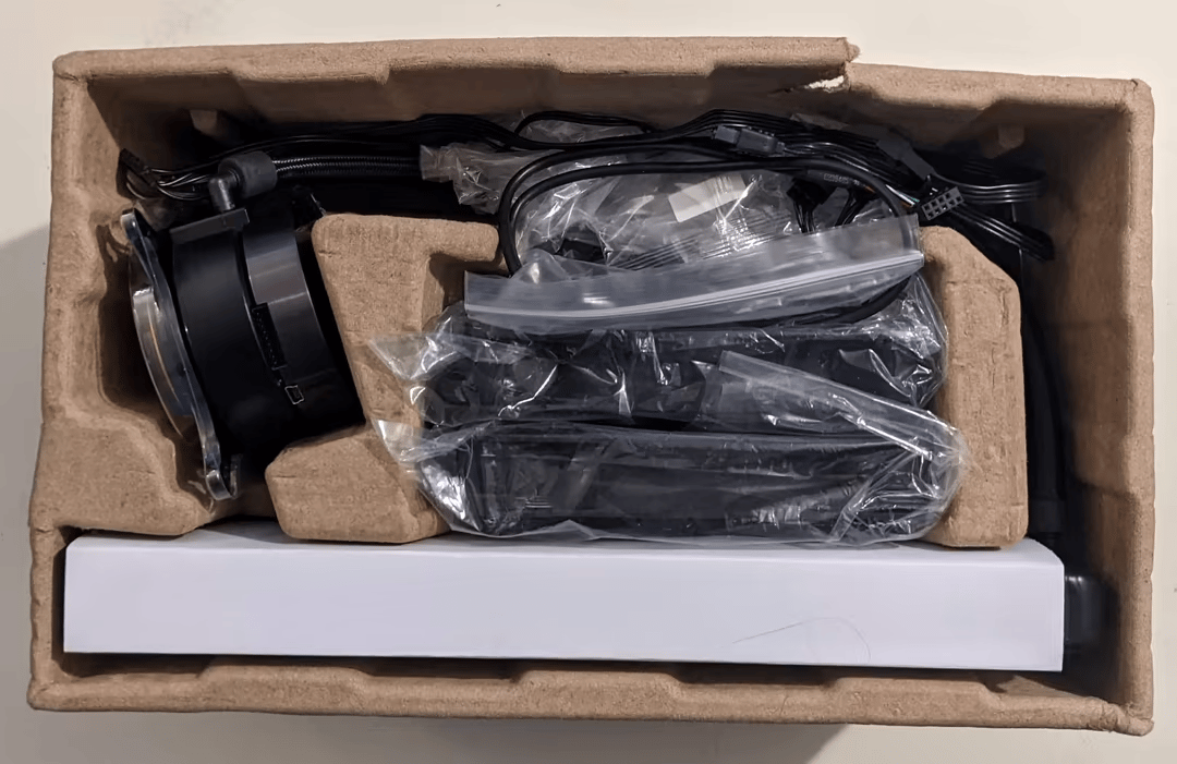 NZXT Kraken X62 280mm -RL-KRX62-02 -AIO RGB CPU Liquid Cooler -Infinity Mirror Design -Aer P140mm