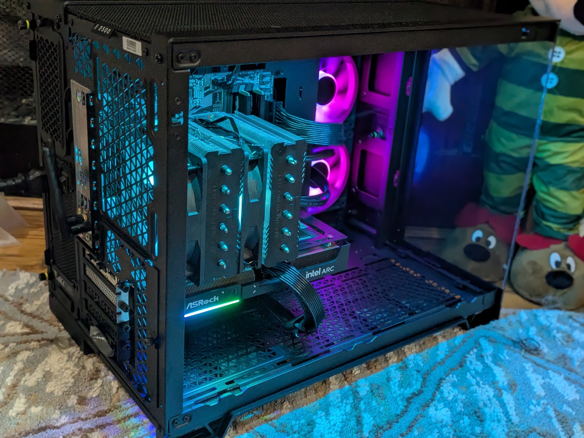 200 FPS Fortnite | i7-10700F, Intel Arc B580 12GB, 32GB RAM, 1TB NVME SSD, 1.5TB HDD, Win11, WiFi