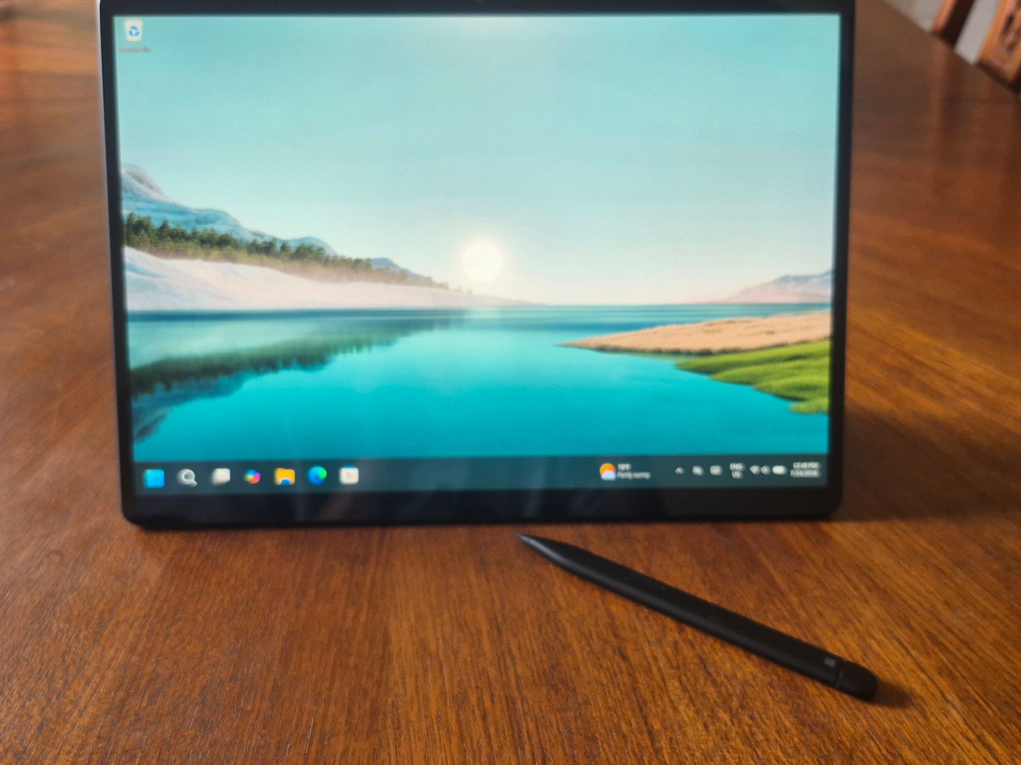 Microsoft Surface Pro 8 1TB SSD 16GB RAM Intel i7-1185G7 + Keyboard, Pen & Dock