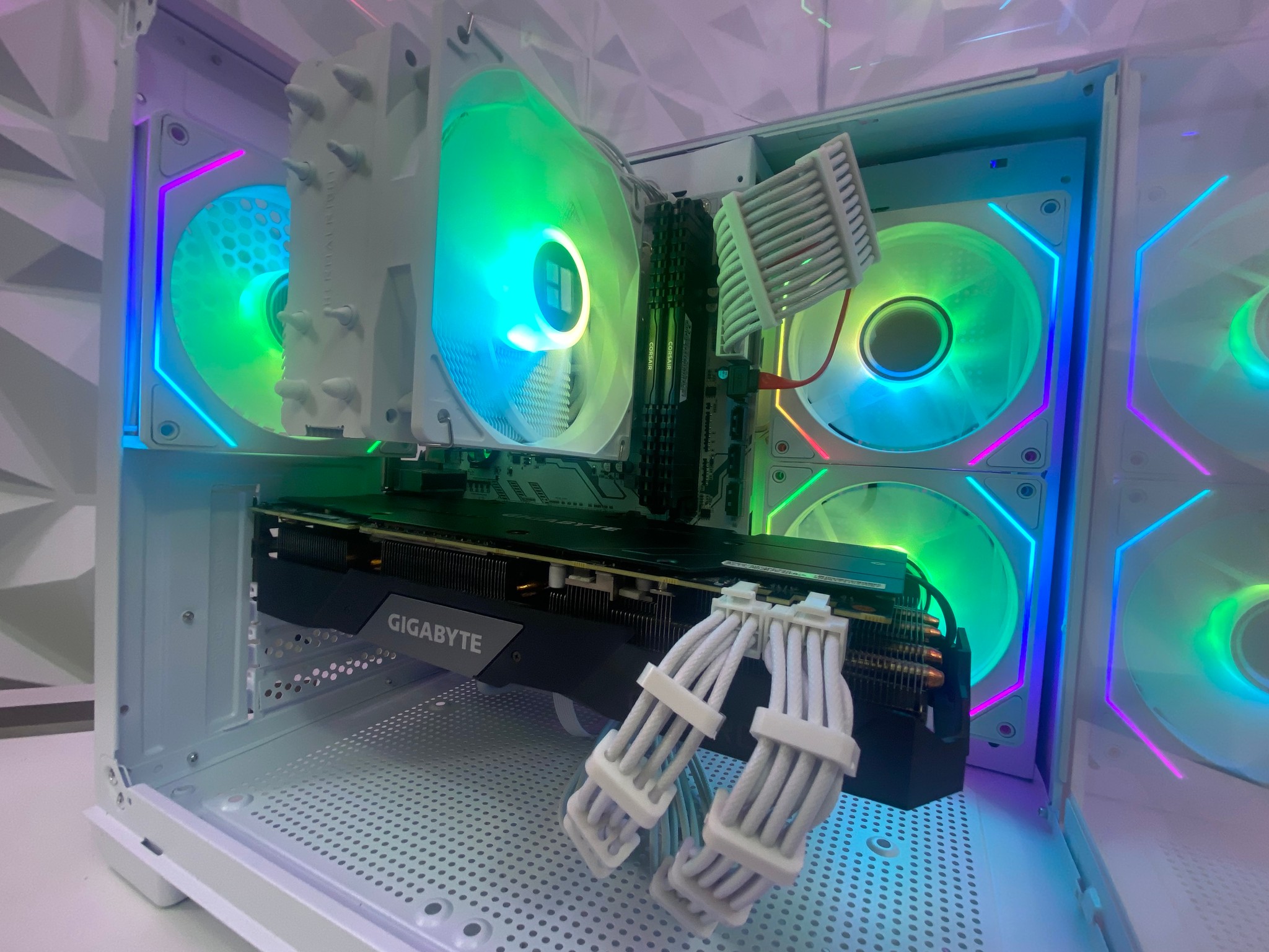 🎅🎅 White Elite Build – Ryzen 5 3600 + RTX 2070 Super 8GB | 1080p/1440p High FPS Ready