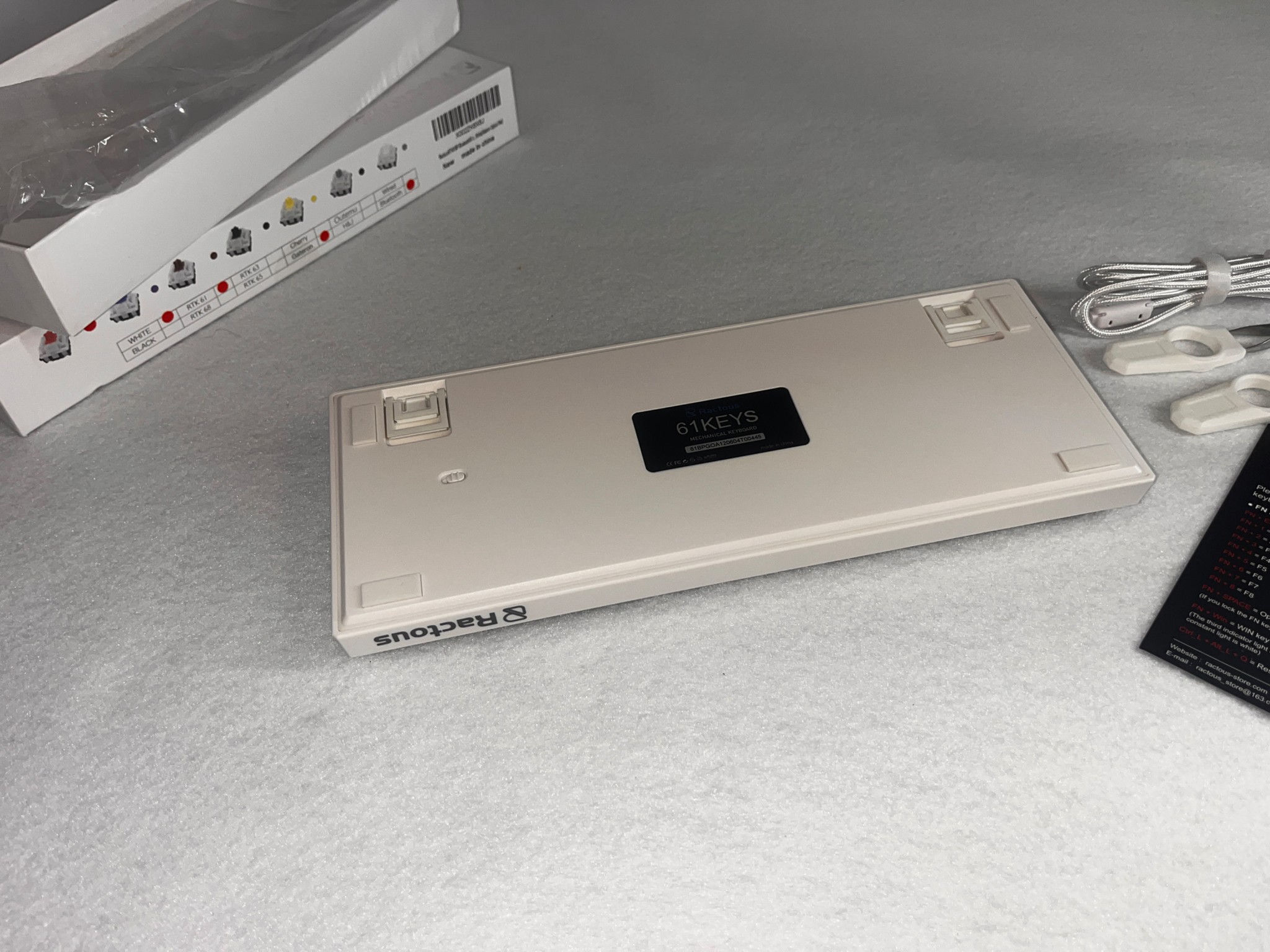 Ractous Design gaming keyboard Blue Optical switches.