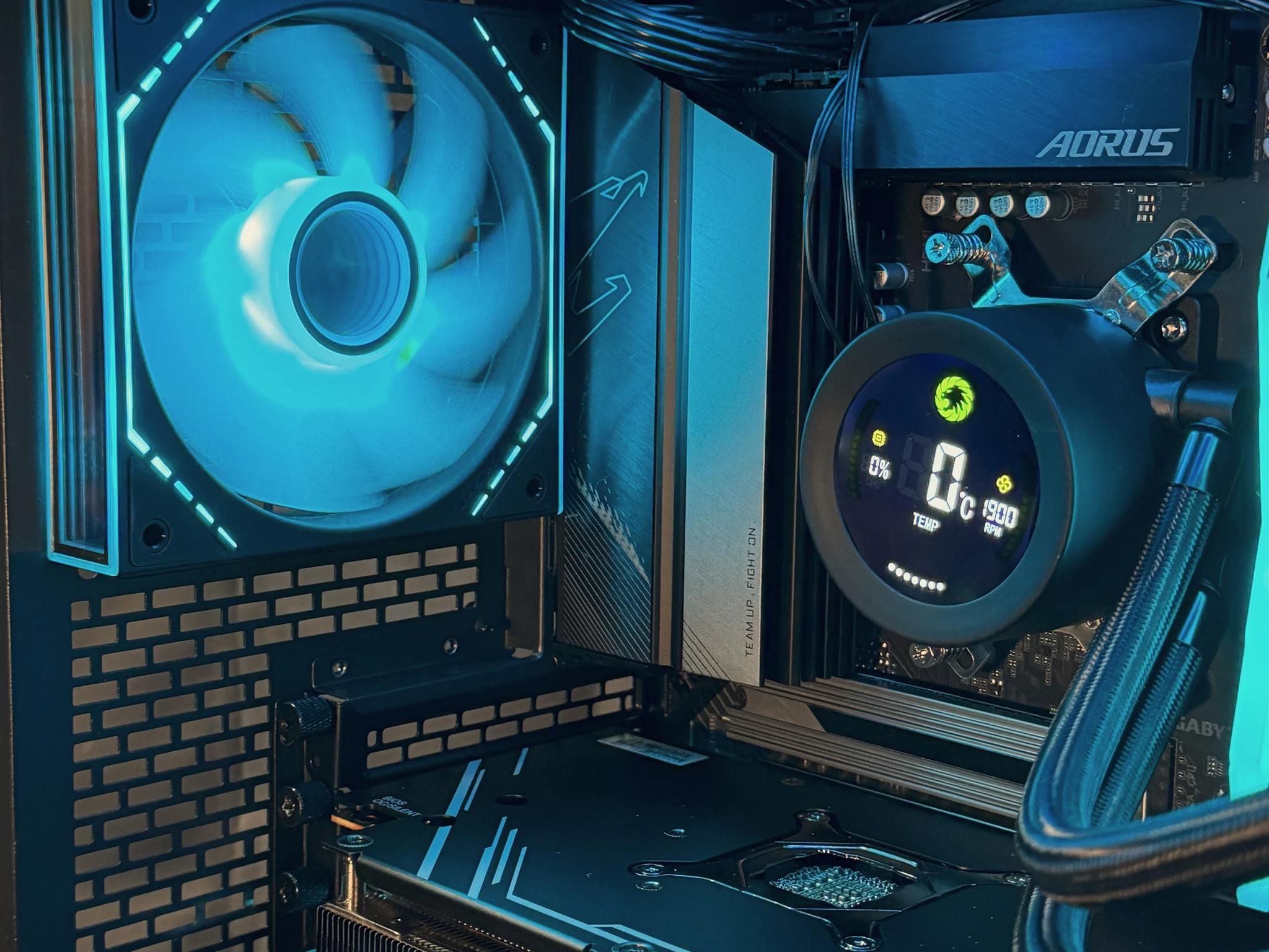 Blue Beetle|Ryzen 7 7700X|RX 7900GRE|32GB RAM|4TB SSD