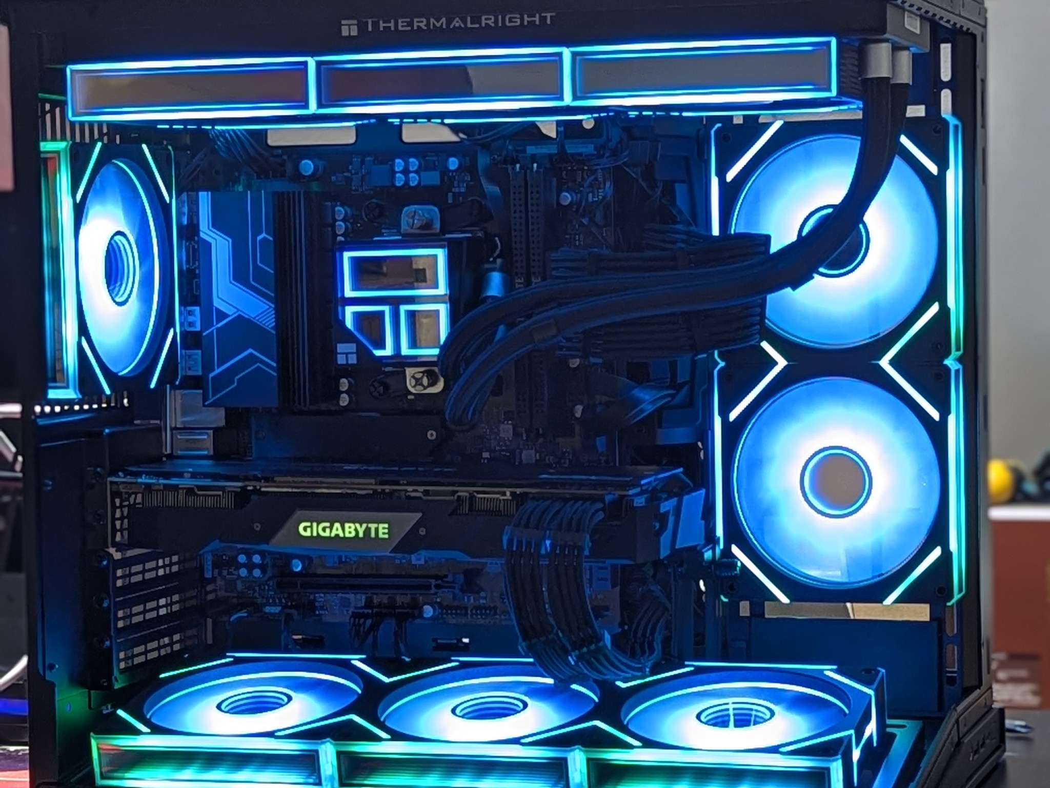 Gaming PC|Ryzen 7 9700 X|NVIDIA RTX 2080 Ti|32 GB DDR5|1 TB SSD|WIFI & BT|Windows 11 Pro