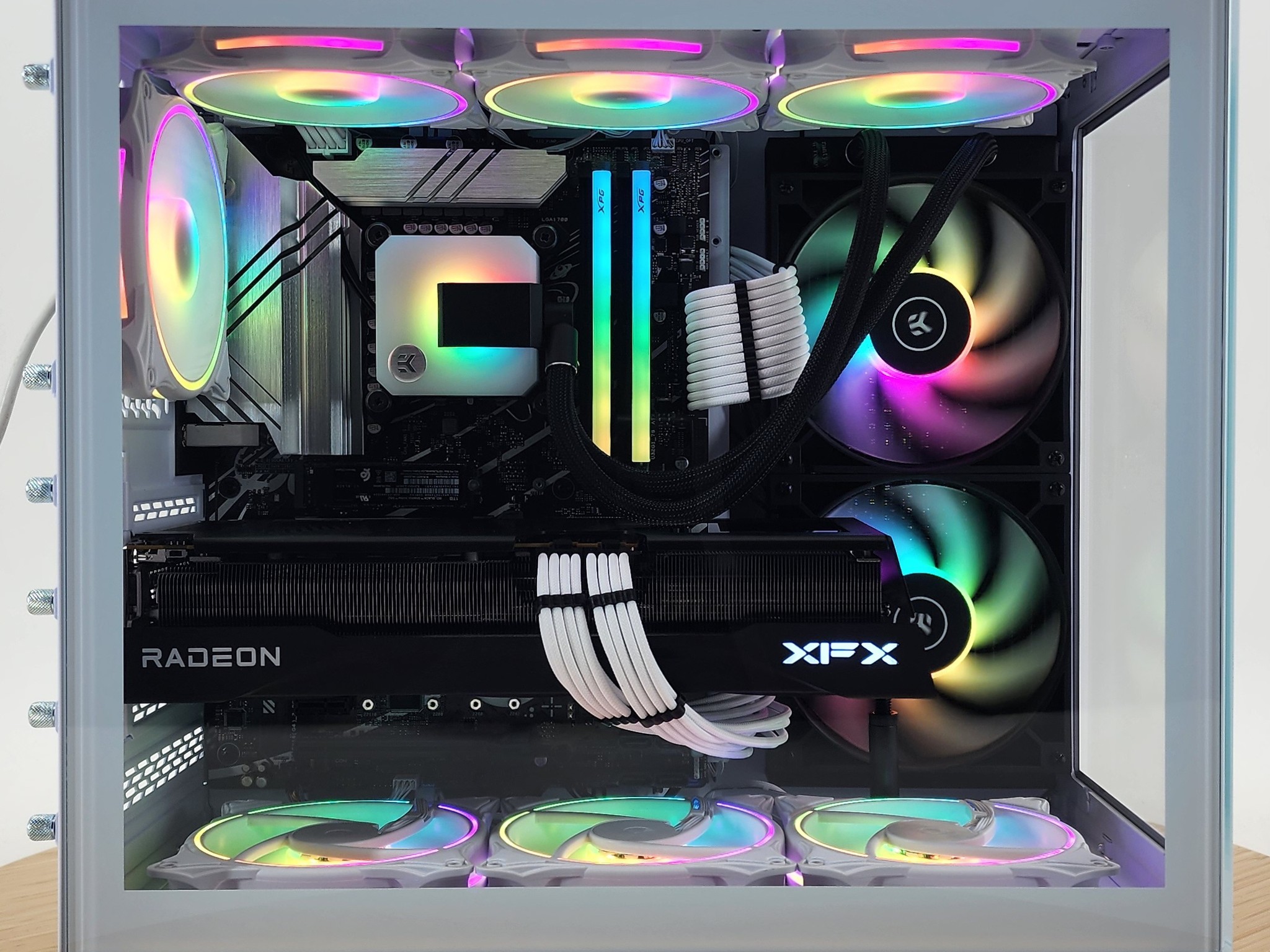 Gaming PC i9-14900KF 32GB RAM 1TB SSD RX 9070 XT 16GB Windows 11 Computer