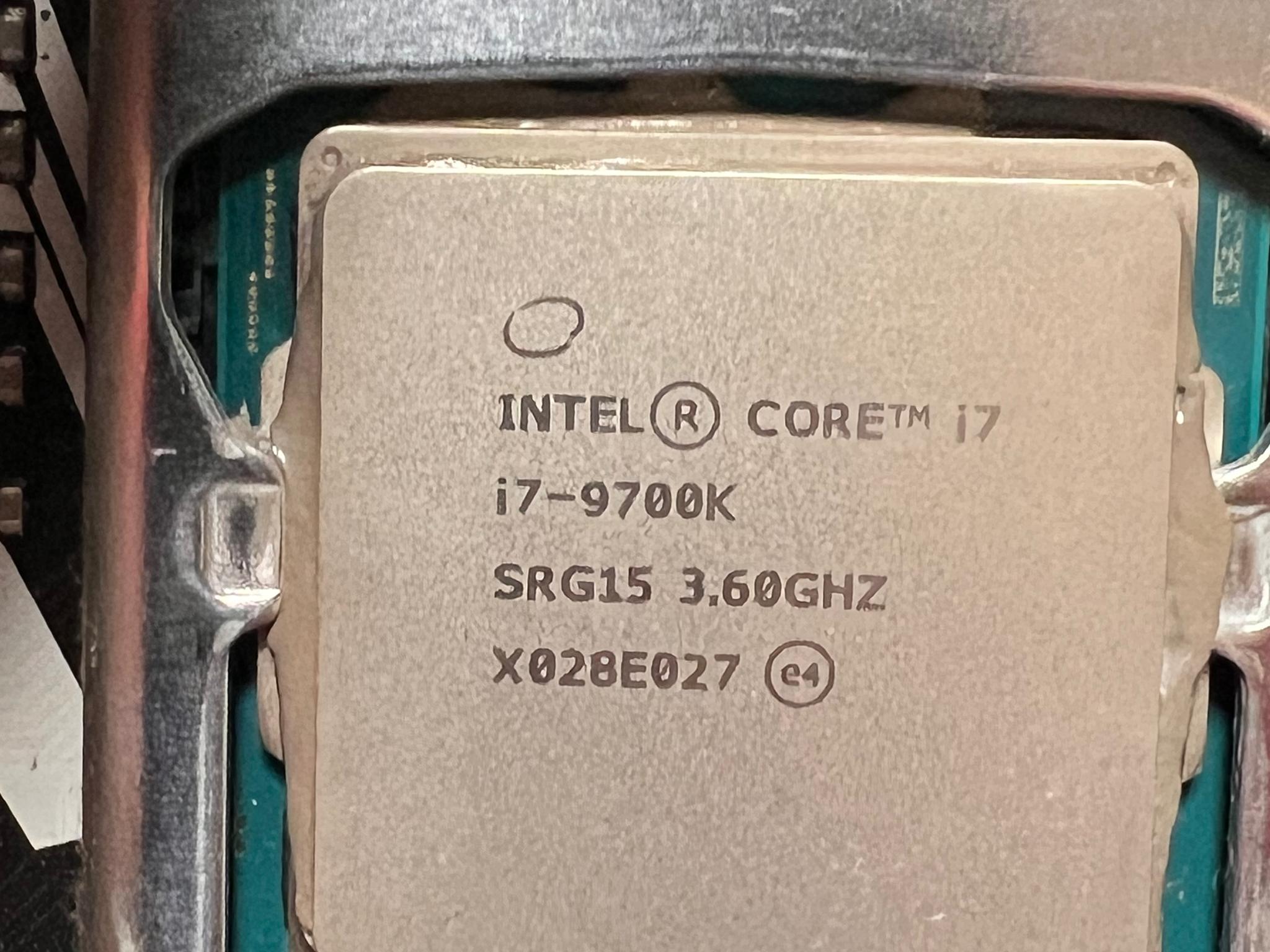 Intel i7-9700K Coffee Lake 8-Core 3.6 GHz (4.9 GHz Turbo) LGA 1151 95W Processor + Hyper 212  EVO