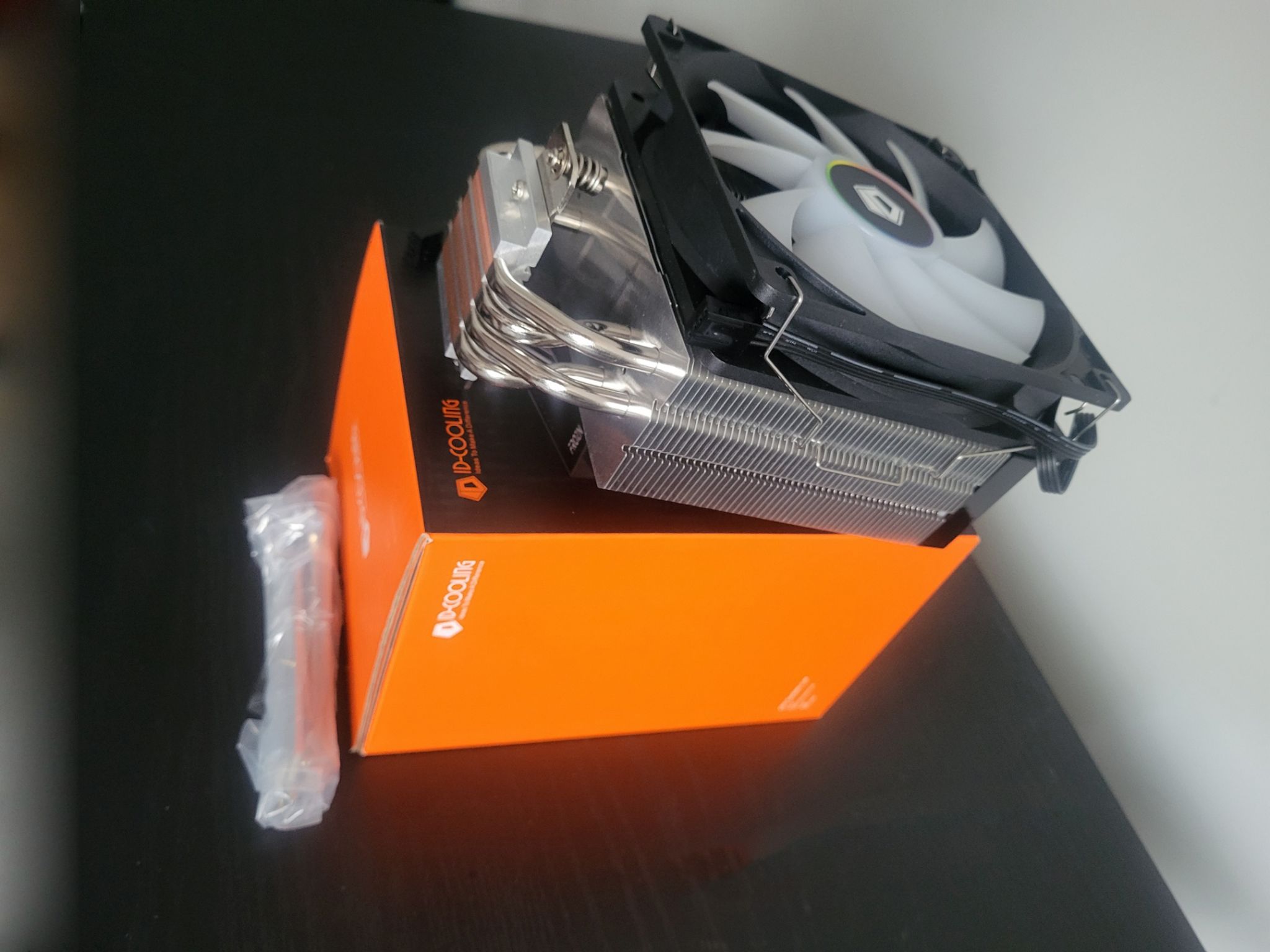 ID Cooling 120mm Air CPU cooler RGB Addressable