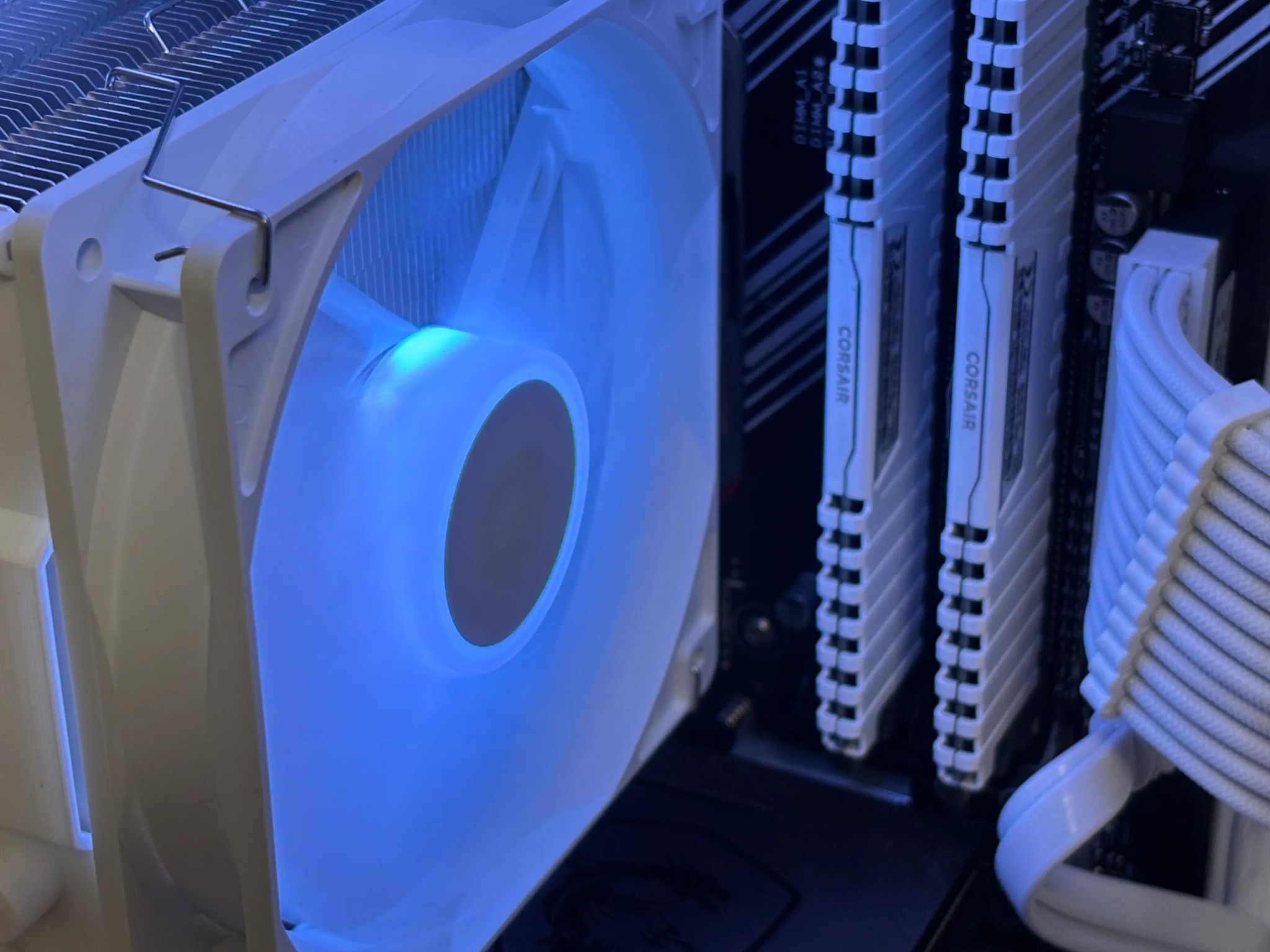 White RTX Fish Tank Gaming PC Wifi