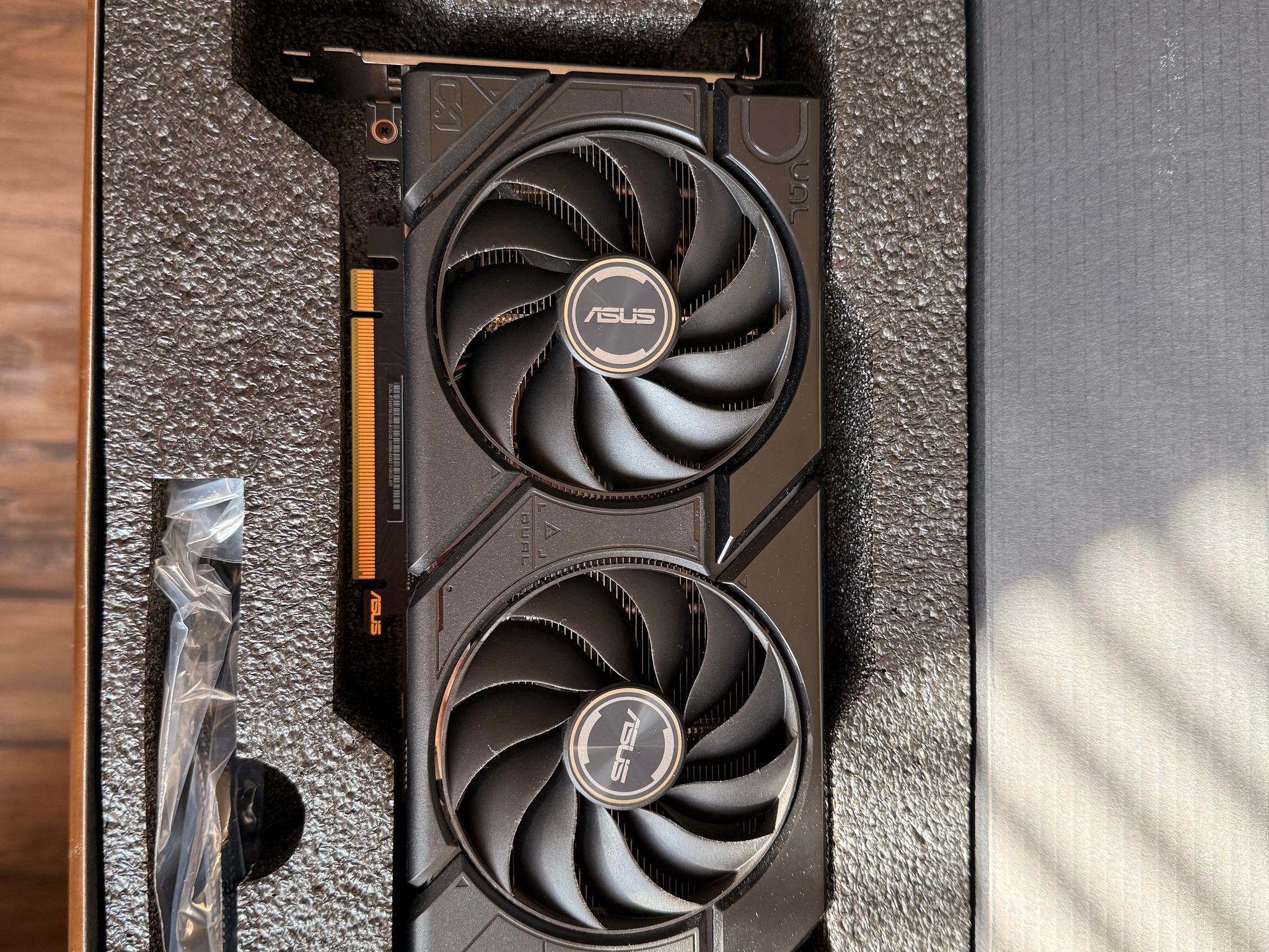 Asus DUAL EVO OC GeForce RTX 4070 SUPER OC