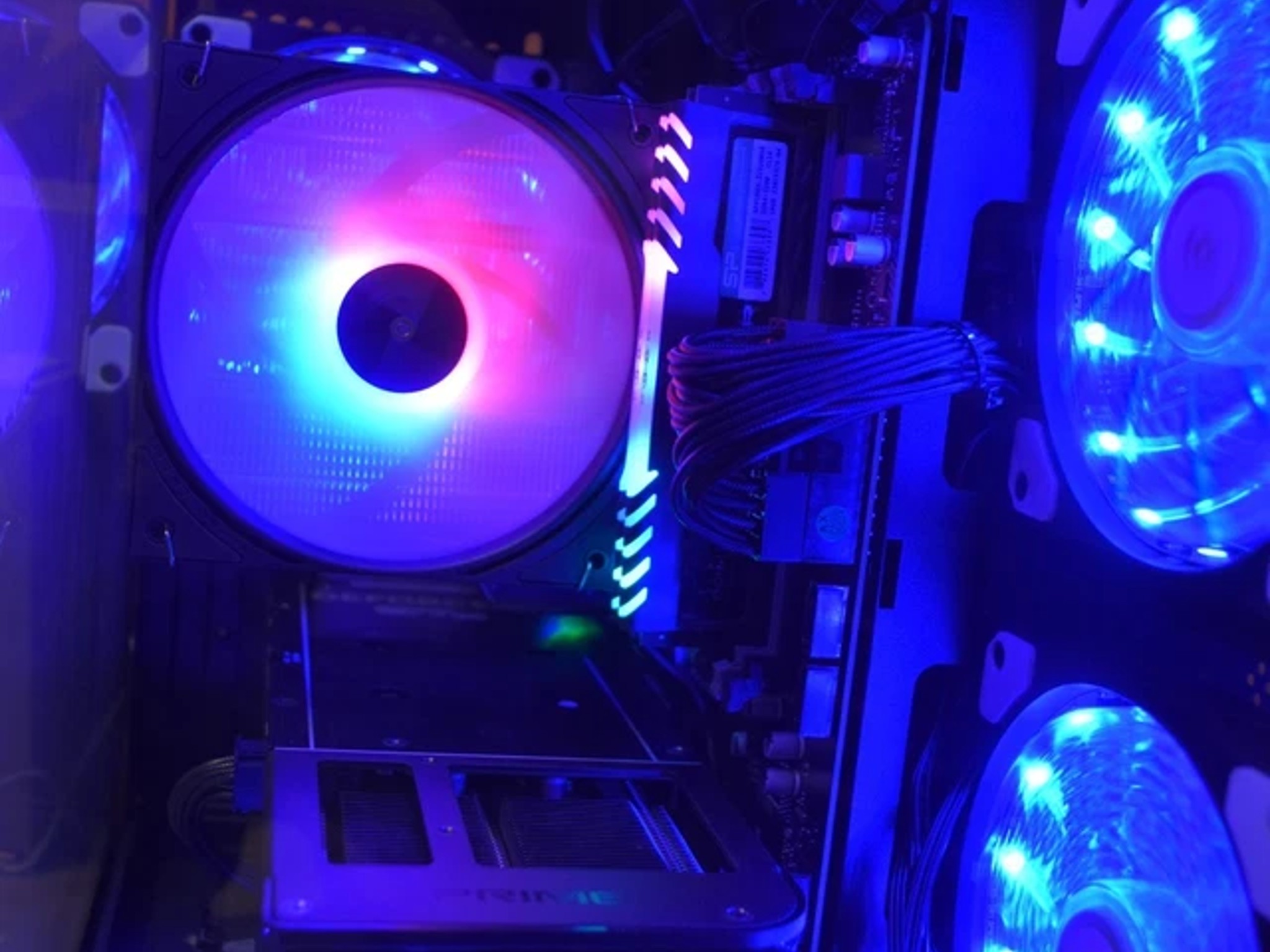 Gaming PC RYZEN 5500 GPU RTX 5060 8GB RAM 32GB RGB 1TB NVME PSU 700 Watts Wi-fi