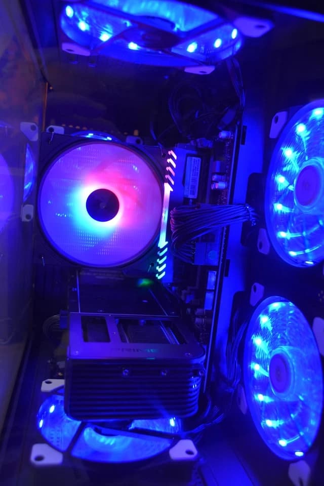Gaming PC RYZEN 5500 GPU RTX 5060 8GB RAM 32GB RGB 1TB NVME PSU 700 Watts Wi-fi