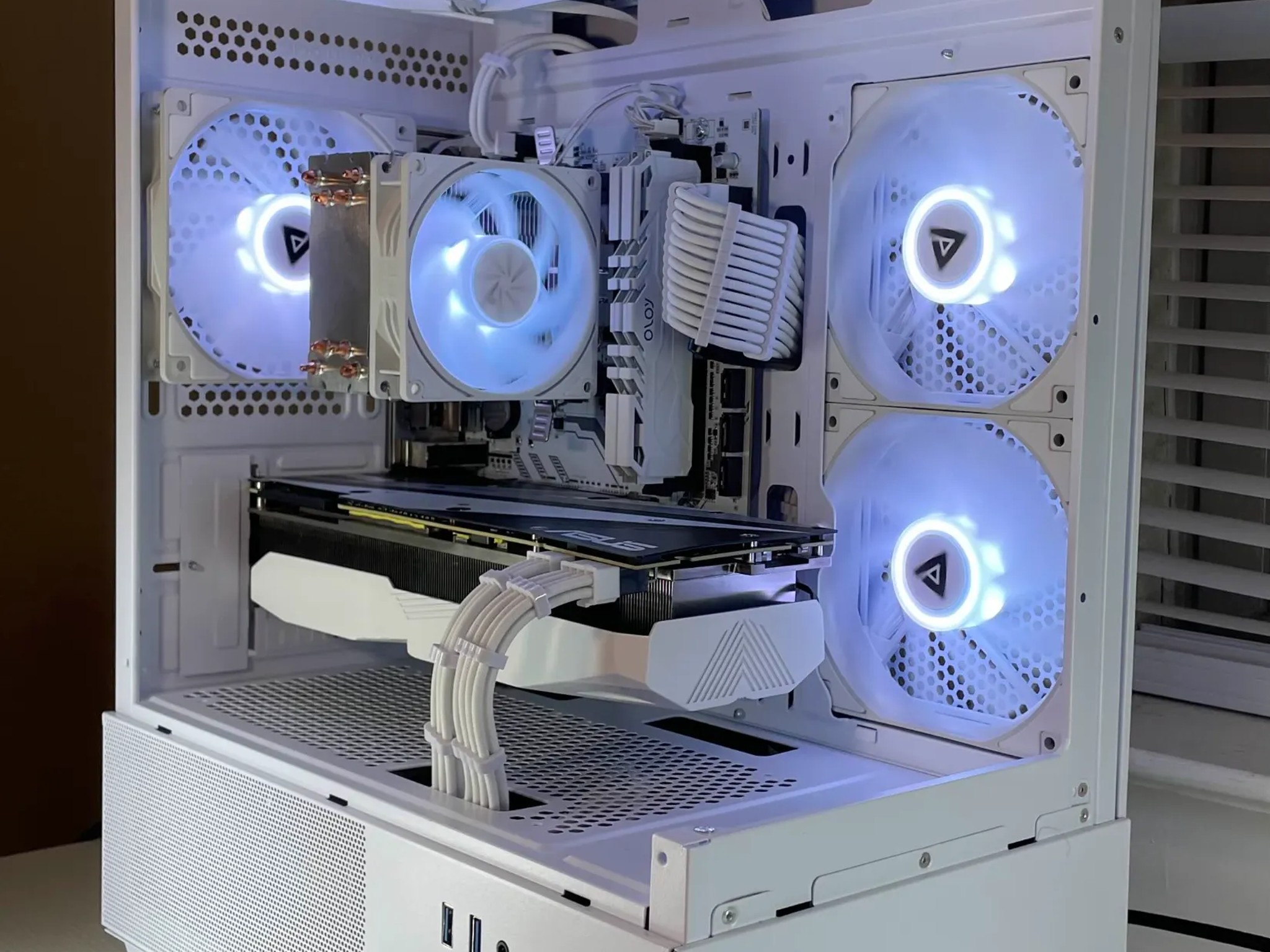 Gaming PC (Ryzen 5 3600X, RTX 2080, 16GB 3600Mhz)