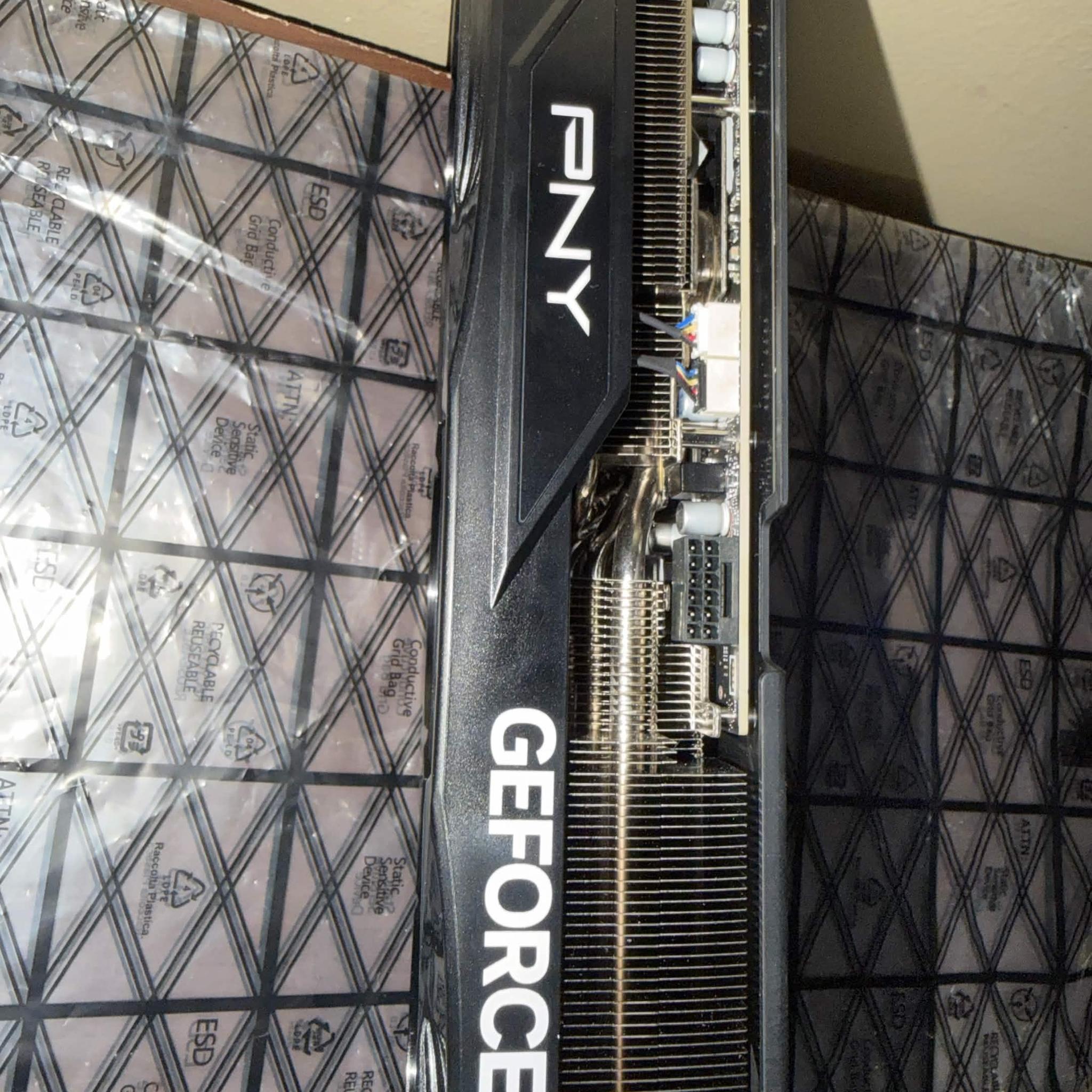 PNY VERTO GeForce RTX 5070Ti