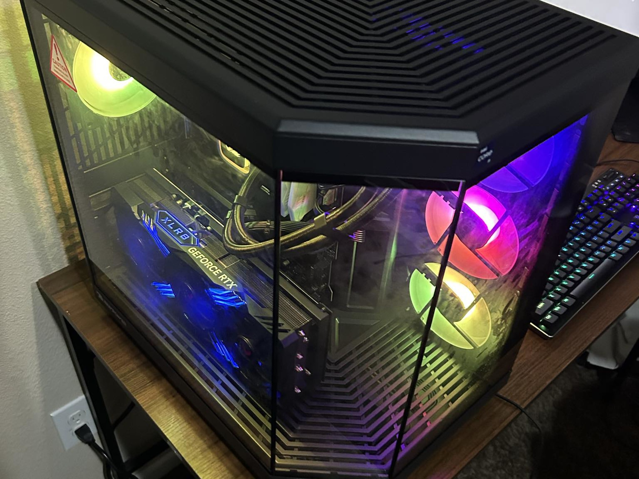 intel i9-14900kf MSI Z790 Geforce GTX4090 24GB  32g DDR5 6000MHZ 2tb M.2GEN4 NVME SSD 360AIO cooler