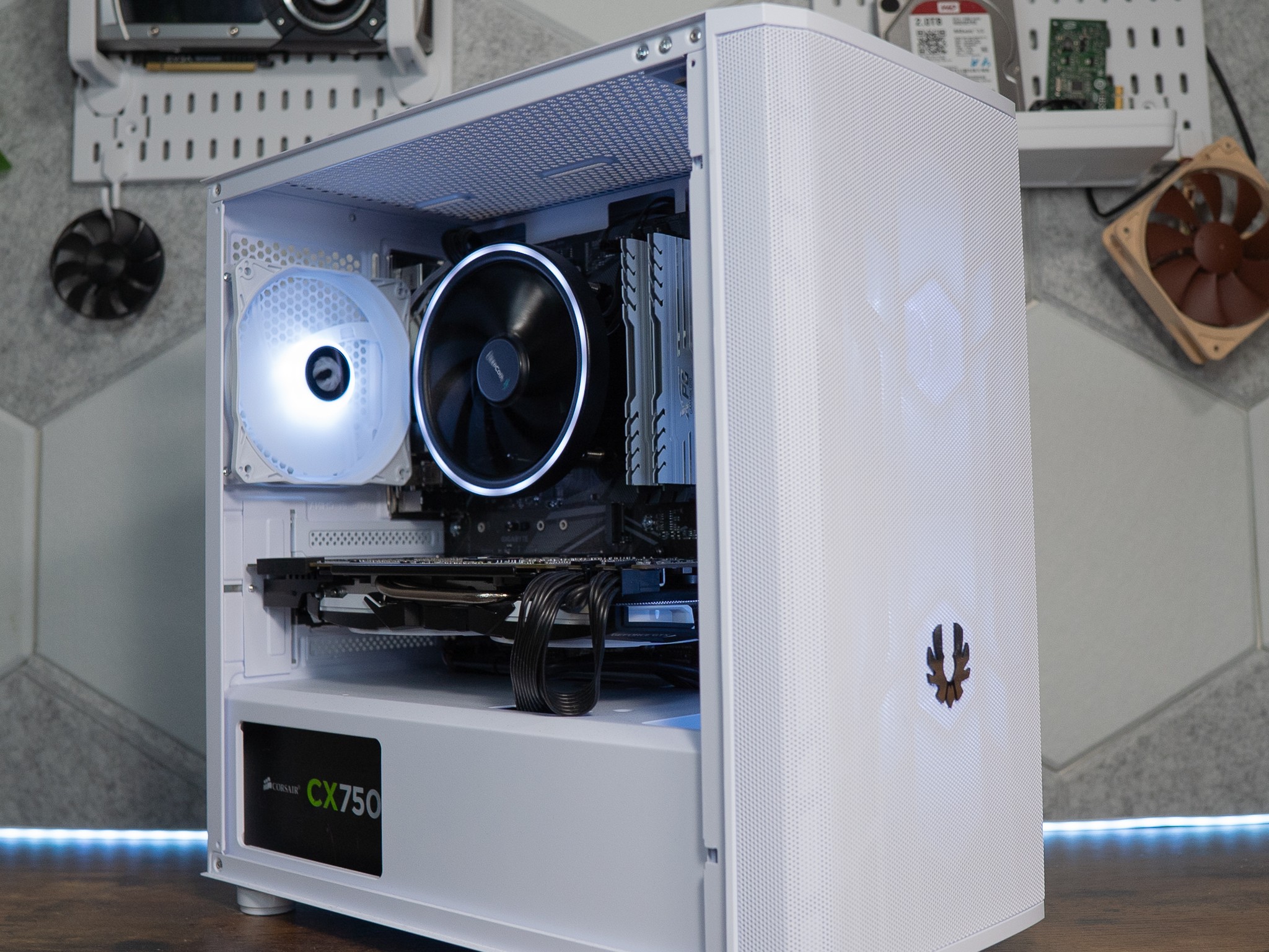 🌨🌨 | MSI GTX 1080Ti 11GB | RYZEN 7 5700X | 16GB DDR4 RAM | 1.25TB | Arctic Rainbow