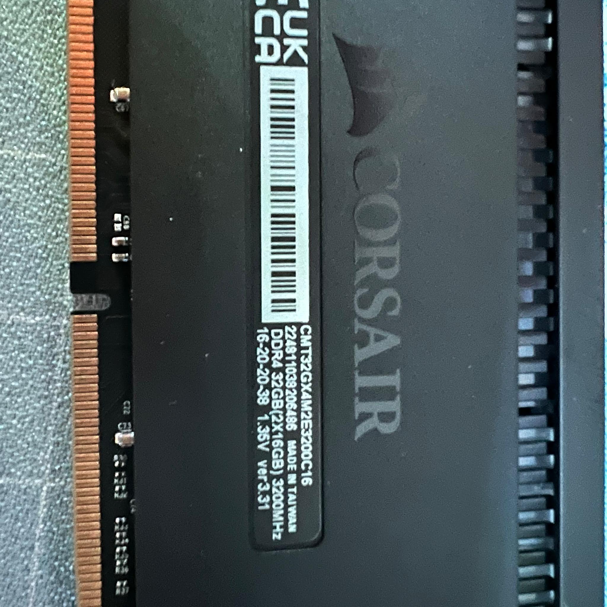 32gb 3200mhz CL16 DDR4 
