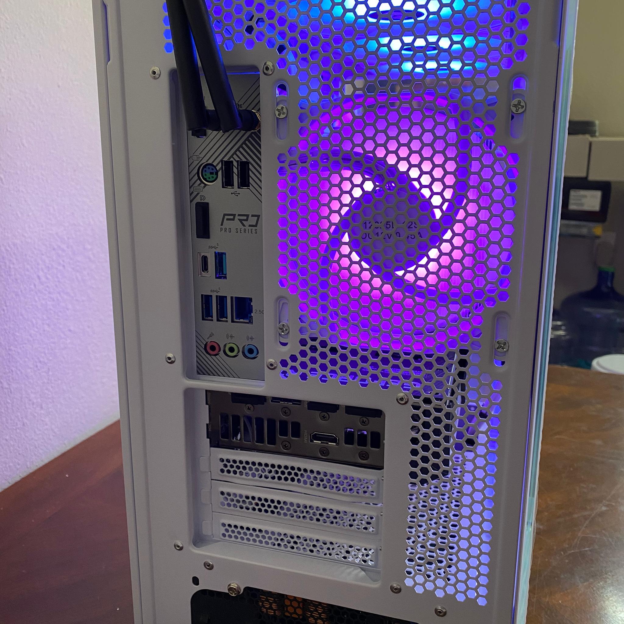 Diorite IV i3 13100f RTX 3060 Ti 32GB DDR4 2TB NVME
