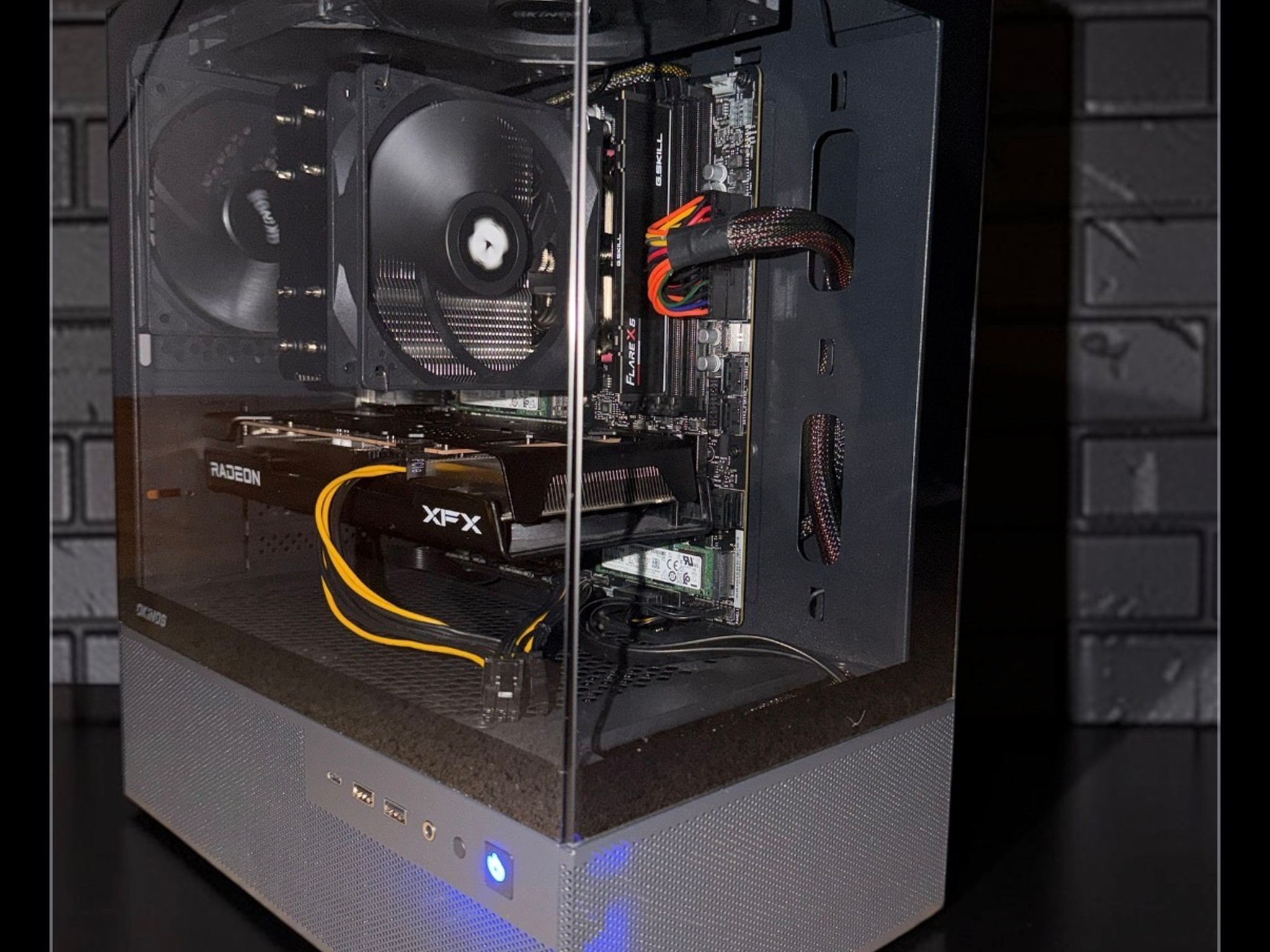 ONYX GAMING PC | R5 7500X3D | RX 6600 XT | 16GB DDR5 | 1TB NVME m.2