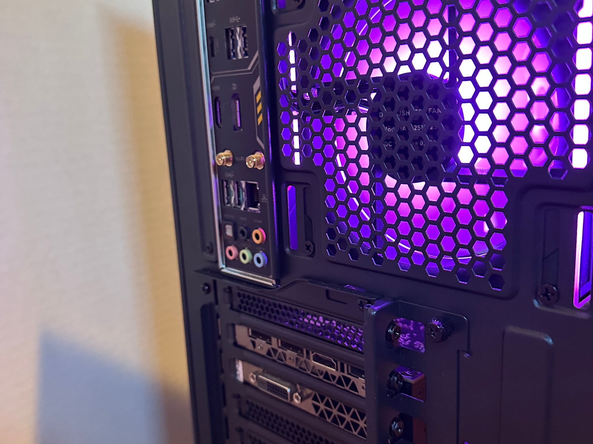 GTX 1070 | Ryzen 5 3600 | 16GB DDR4 | 1.12TB | Win 11 | Office 2024 | WiFi | Custom Gaming PC