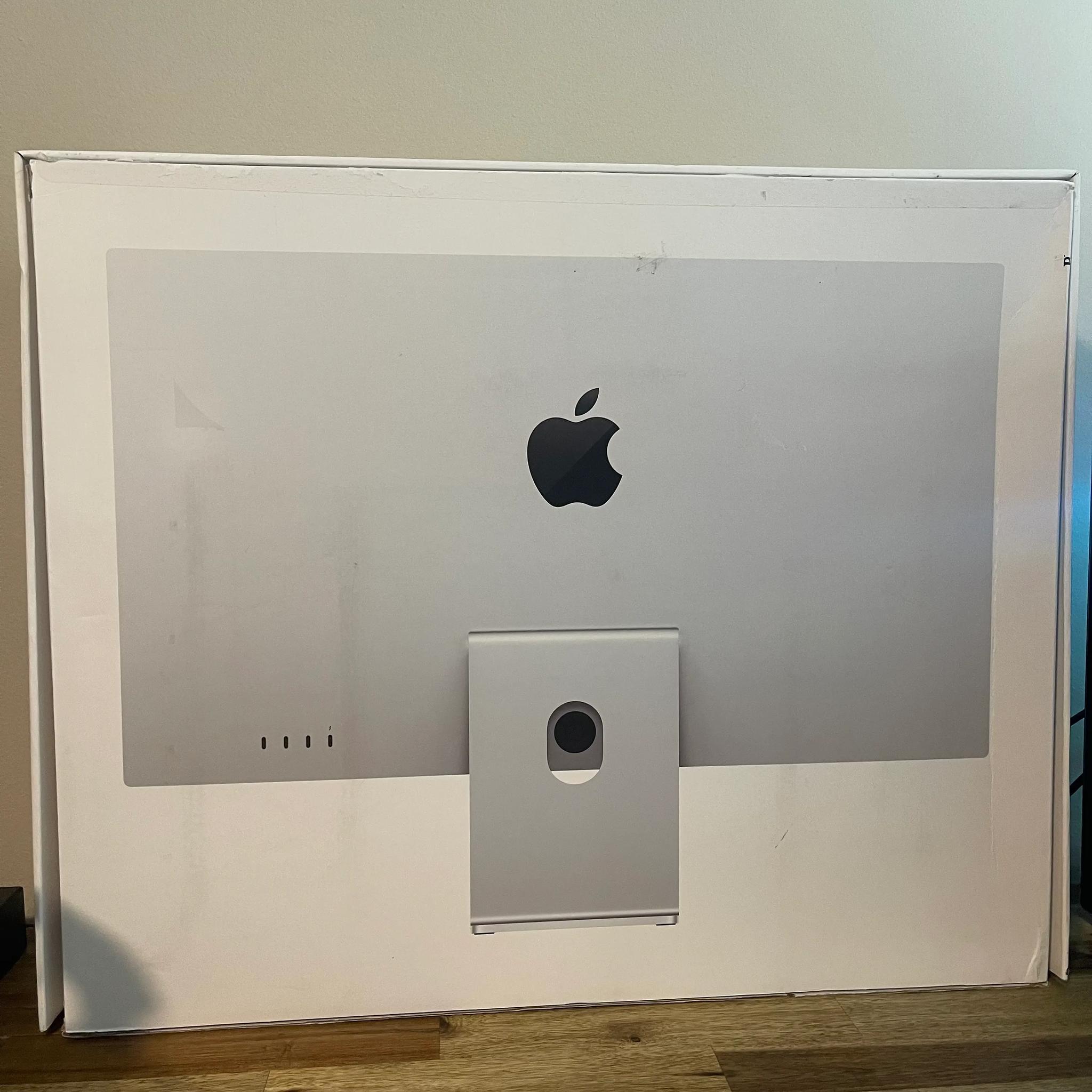 Apple Studio Display