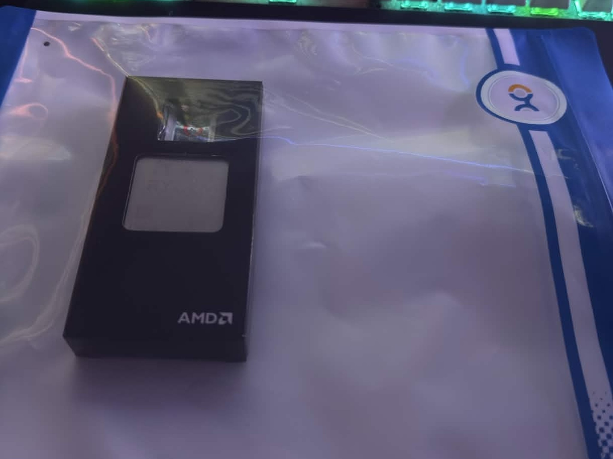 AMD Ryzen 7 5700