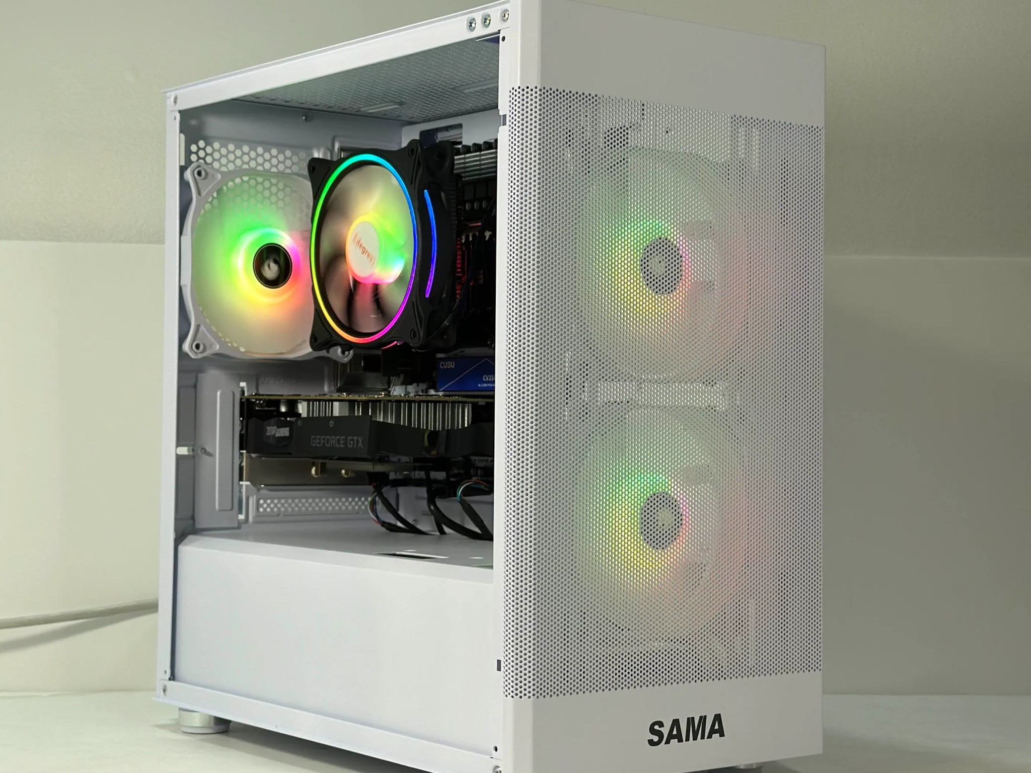 Intel i7 6 Core | GeForce GTX 1650 | 32GB RAM | 512GB SSD | WIFI + Bluetooth | 1080p White Gaming PC