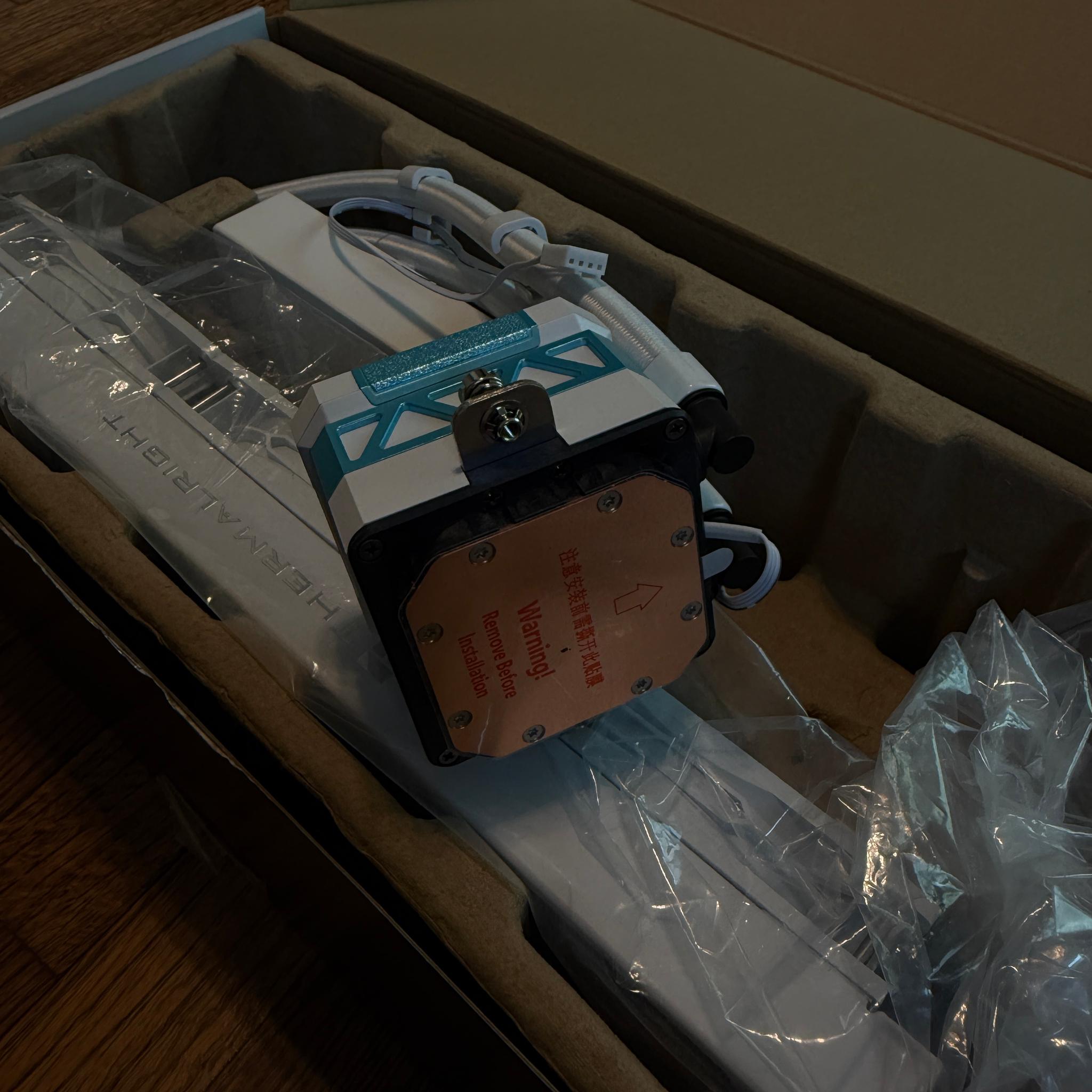 Open Box: Thermalright Frozen Warframe PRO 360 WHITE ARGB