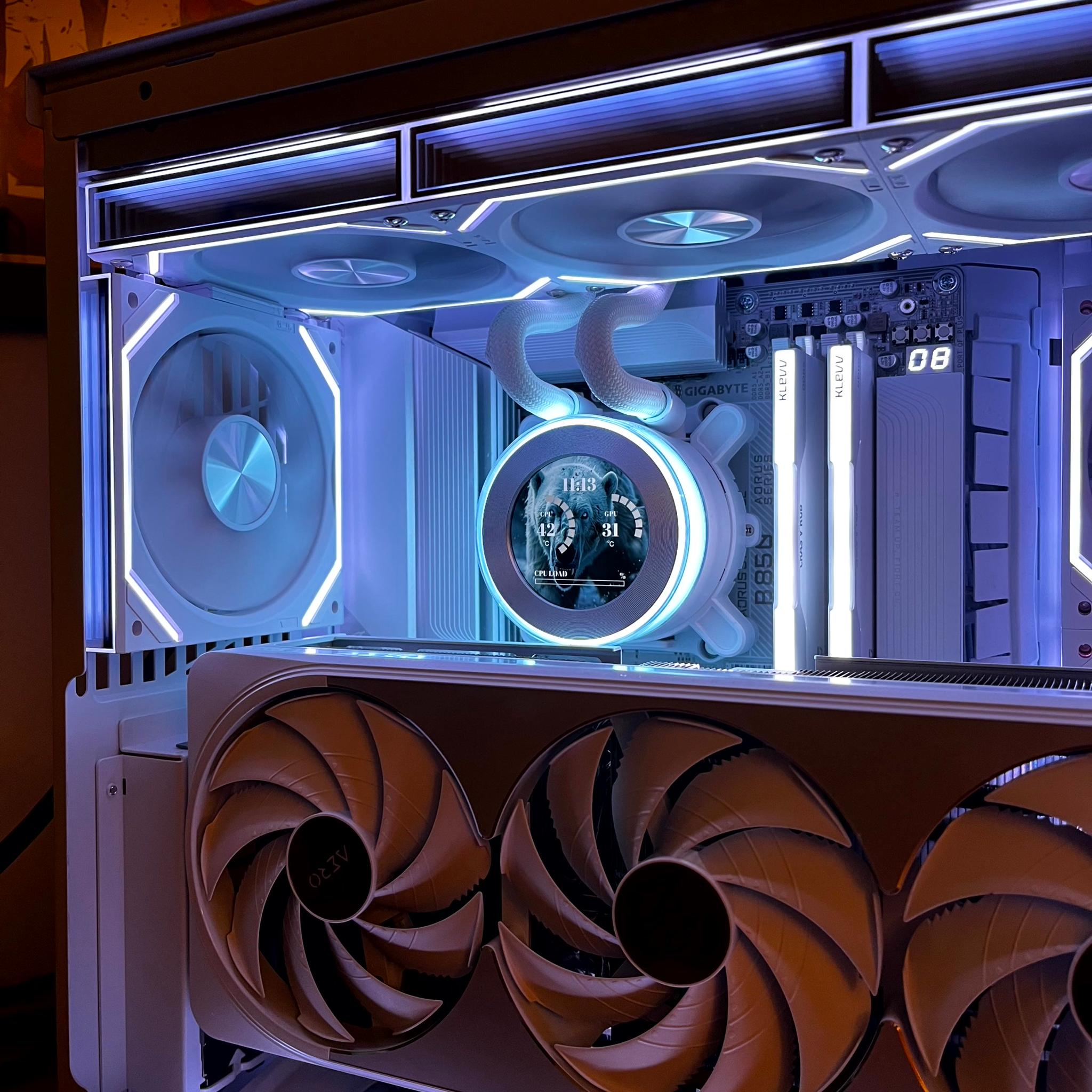 Isbjørn - RTX 5070 Ti OC | Ryzen 7 9800x3d | 2TB NVME | 32GB @6400 MT/sec | 1000W Gold PSU