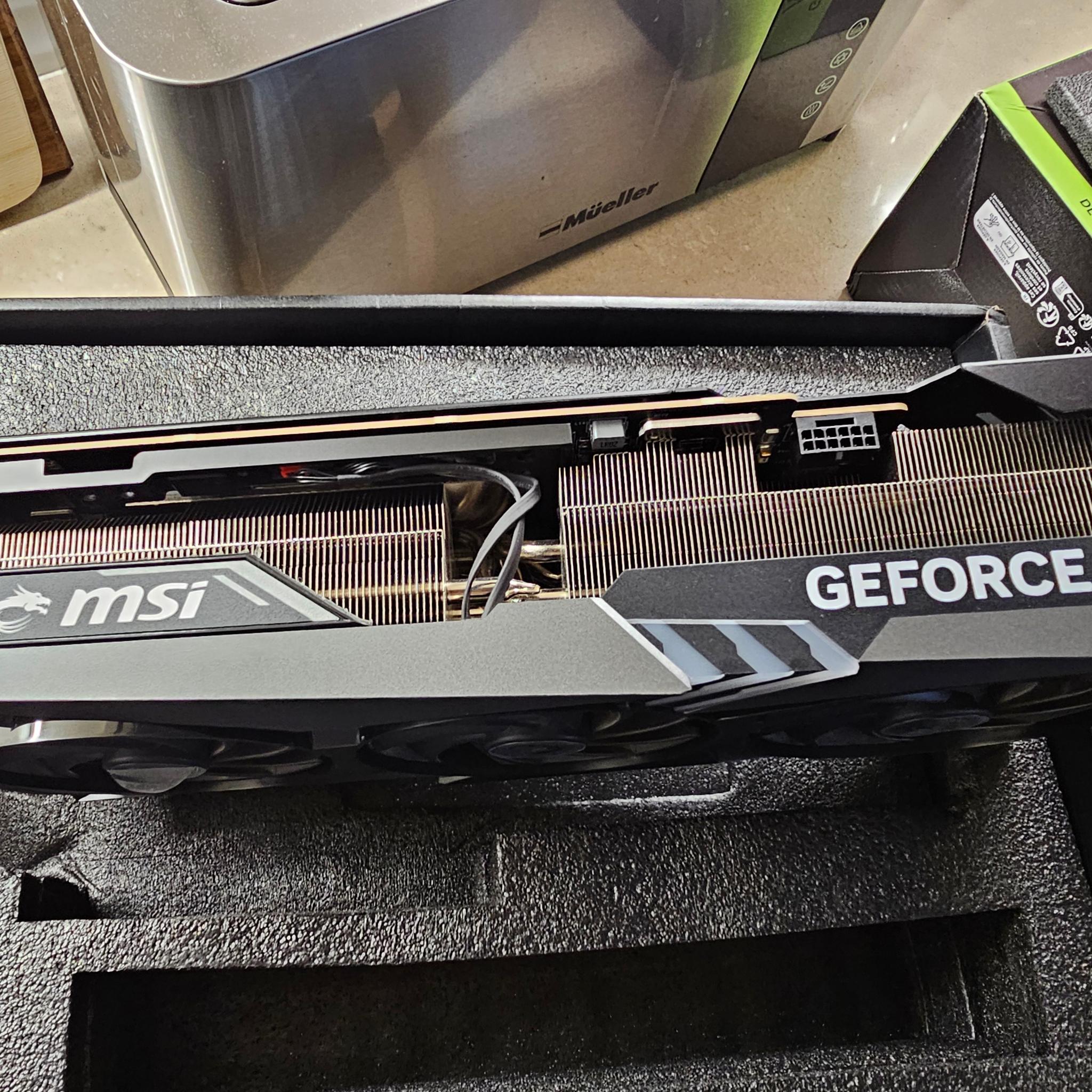 MSI GeForce RTX 4090 GAMING TRIO