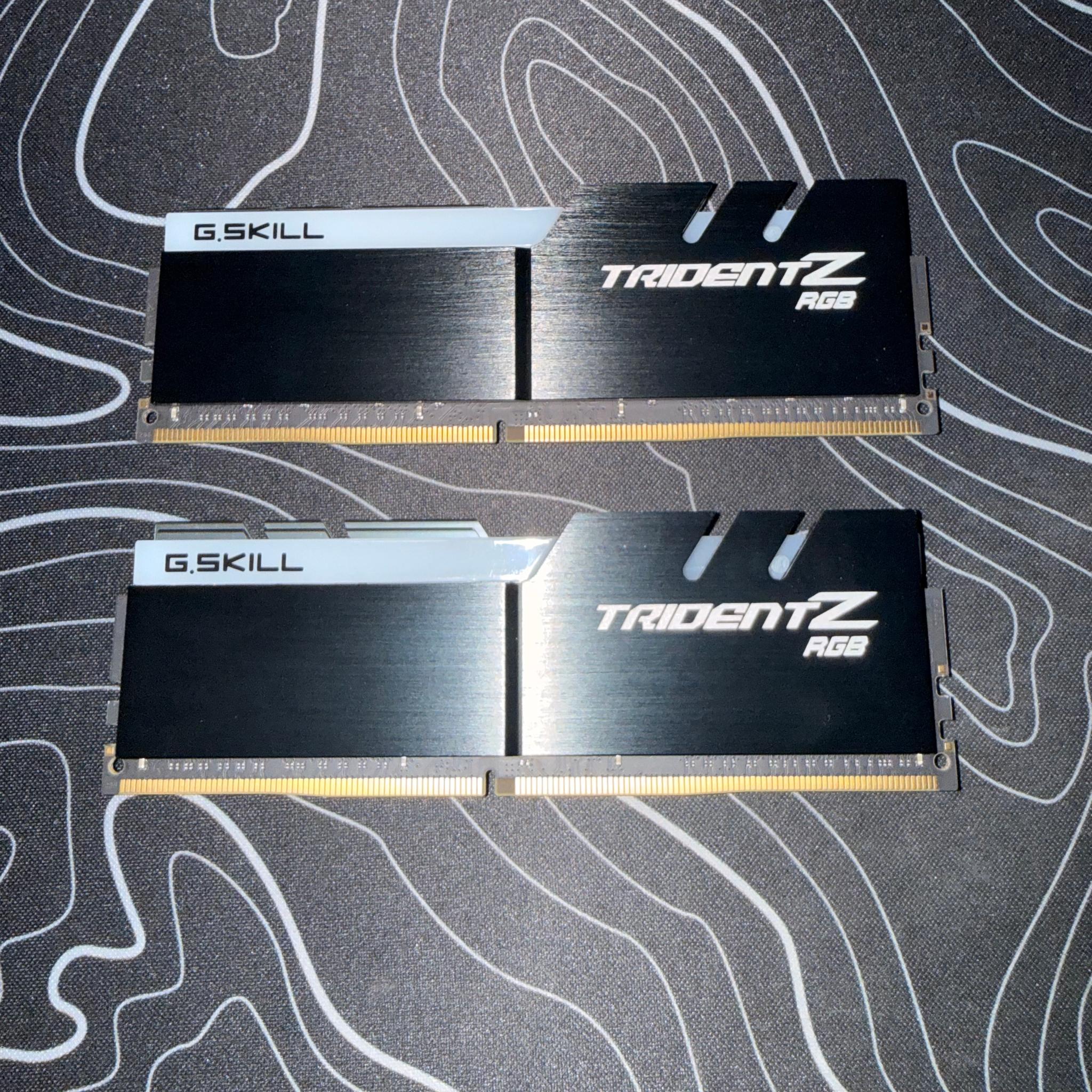 G.SKILL Trident Z RGB 32GB (2x16GB) DDR4-3200MHZ DIMM