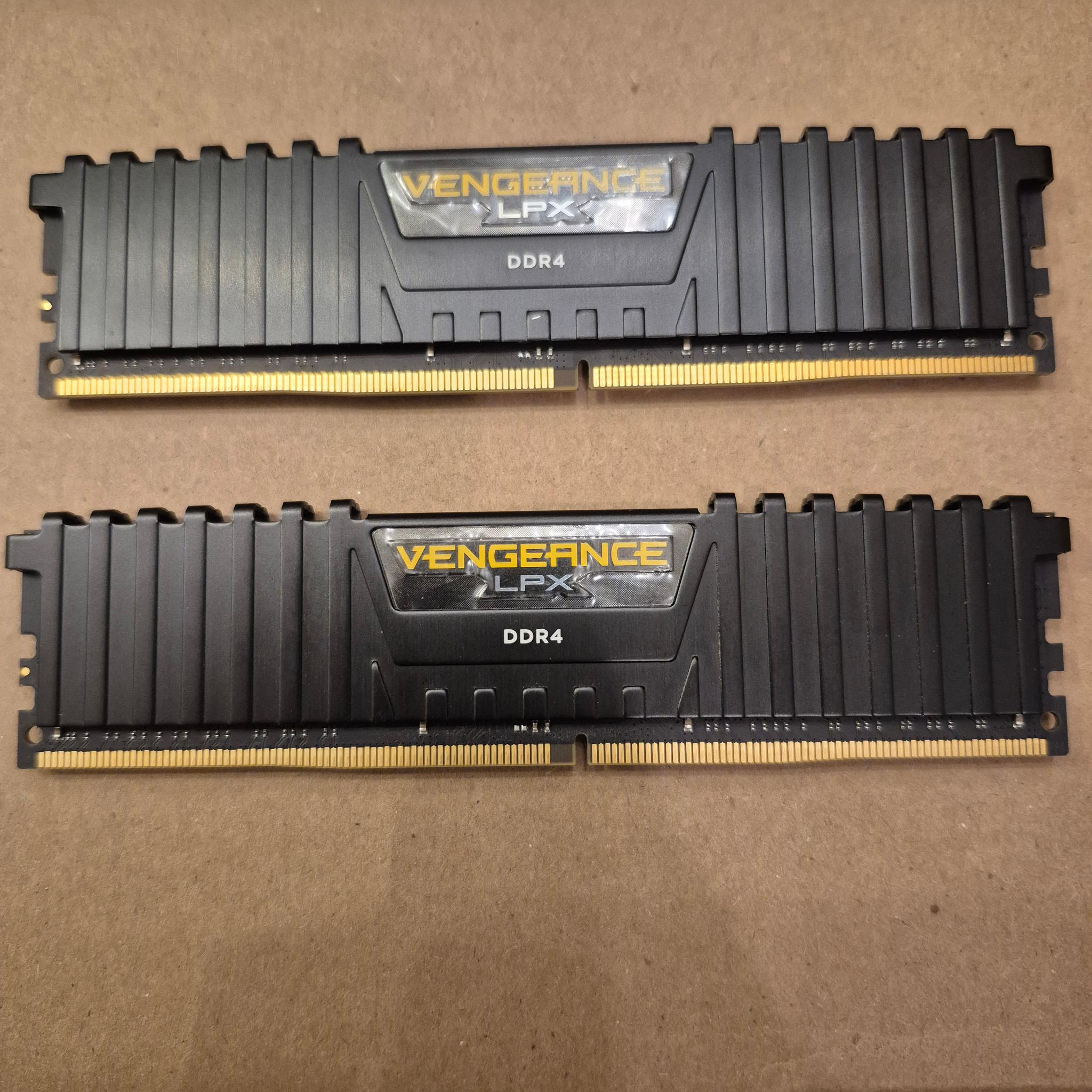 Corsair Vengeance LPX 32GB (2x16GB) DDR4 3200MHz C16