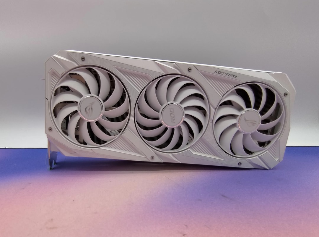 Asus ROG Strix RTX 3080 White Edition | Jawa