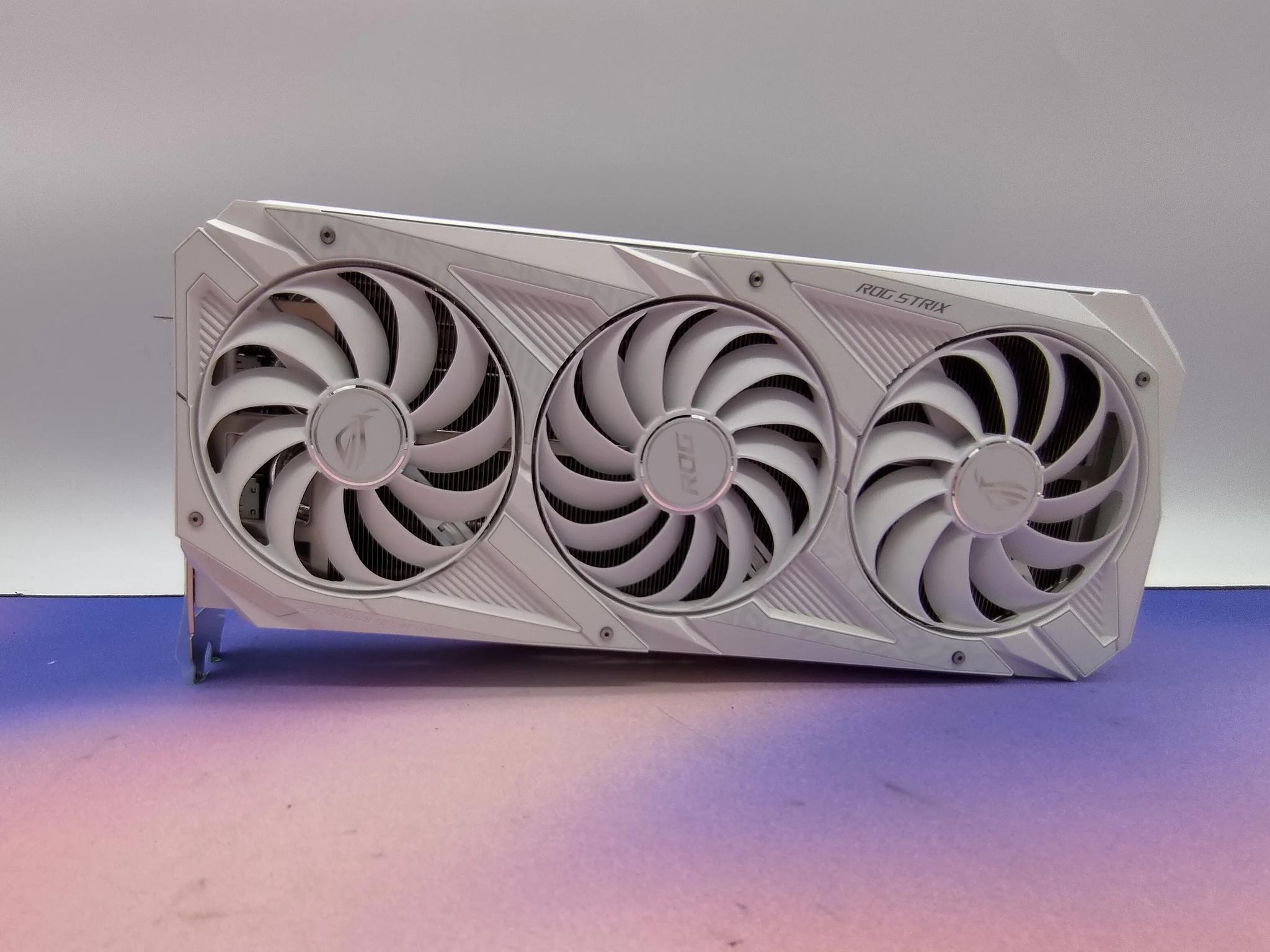 Asus ROG Strix RTX 3080 White Edition