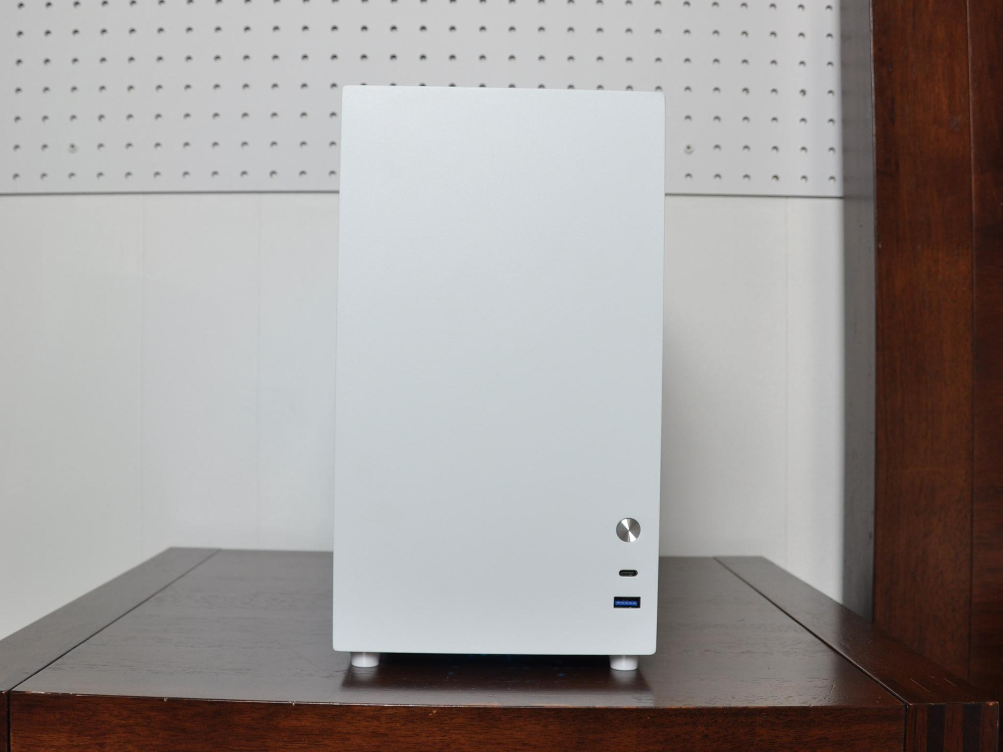 MINI WHITE PC | RTX 2060 OC | AMD RYZEN 5 5500 | 16GB RAM | 1TB GEN 4 SSD | FREE WIFI 6 | $590