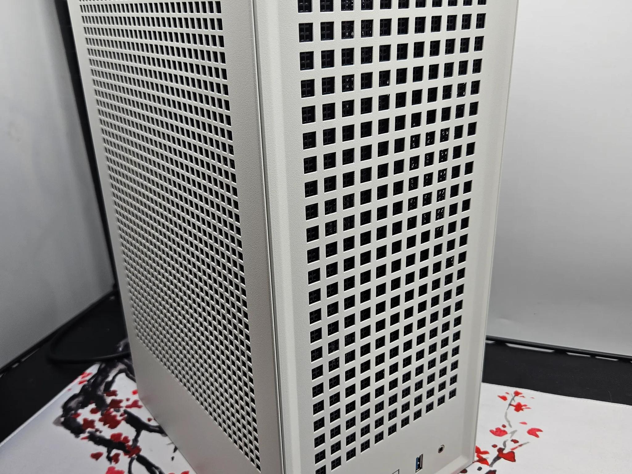 Small Form Factor SALE Ryzen 5 5500 / 16GB DDR4 / 1TB SSD / RTX 3060