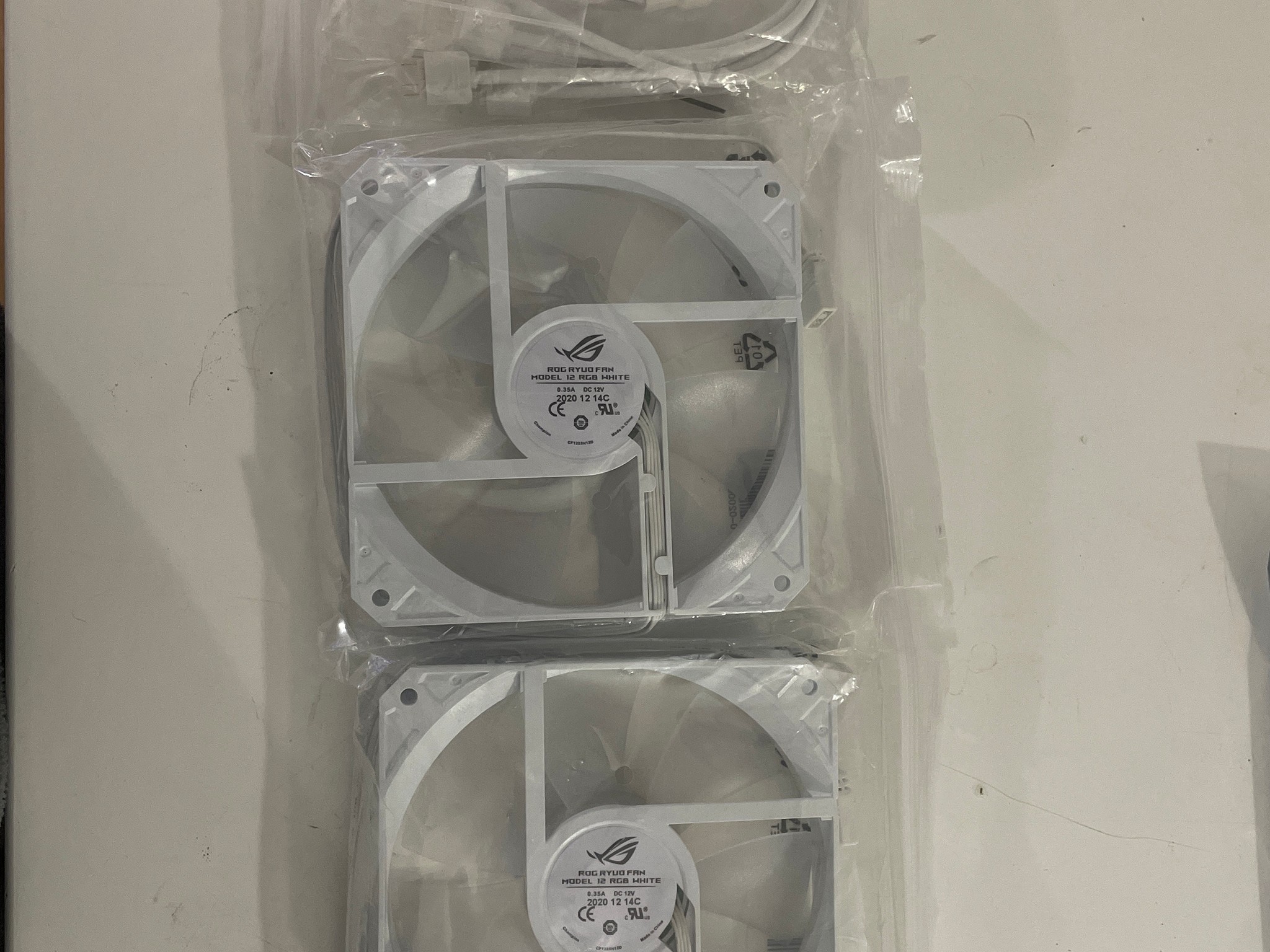 White Asus ROG 120mm RGB Fans 