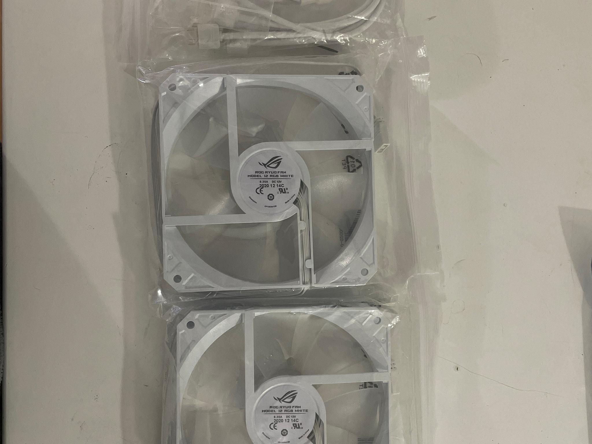 White Asus ROG 120mm RGB Fans 