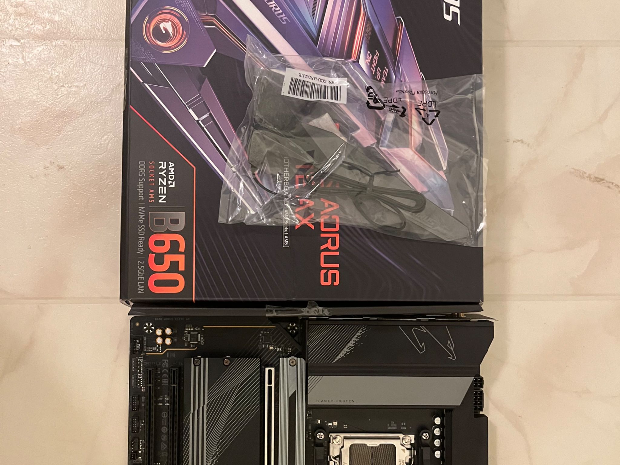 GIGABYTE B650 AORUS ELITE AX ATX AM5 (DDR5, PCIe 5.0)