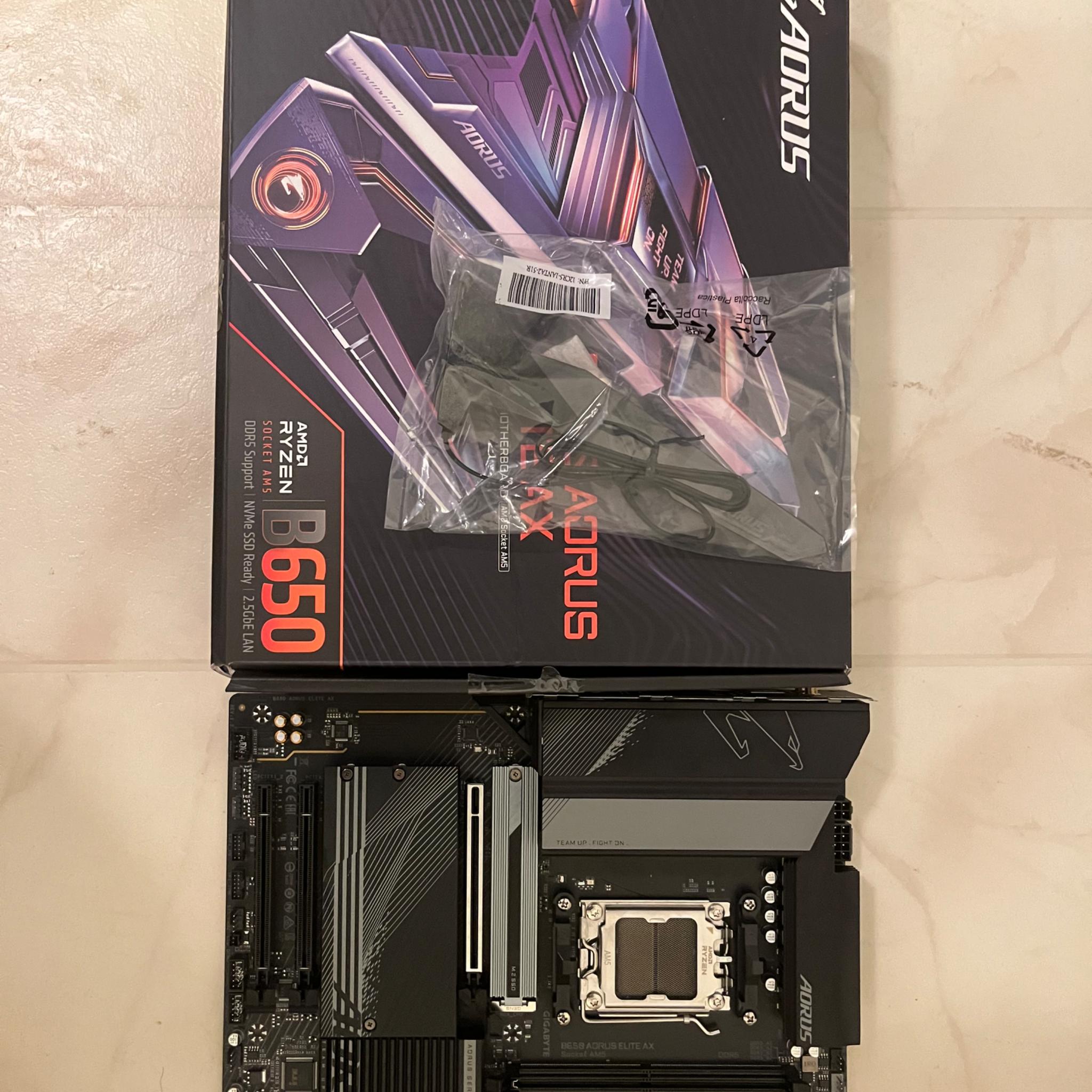 GIGABYTE B650 AORUS ELITE AX ATX AM5 (DDR5, PCIe 5.0)