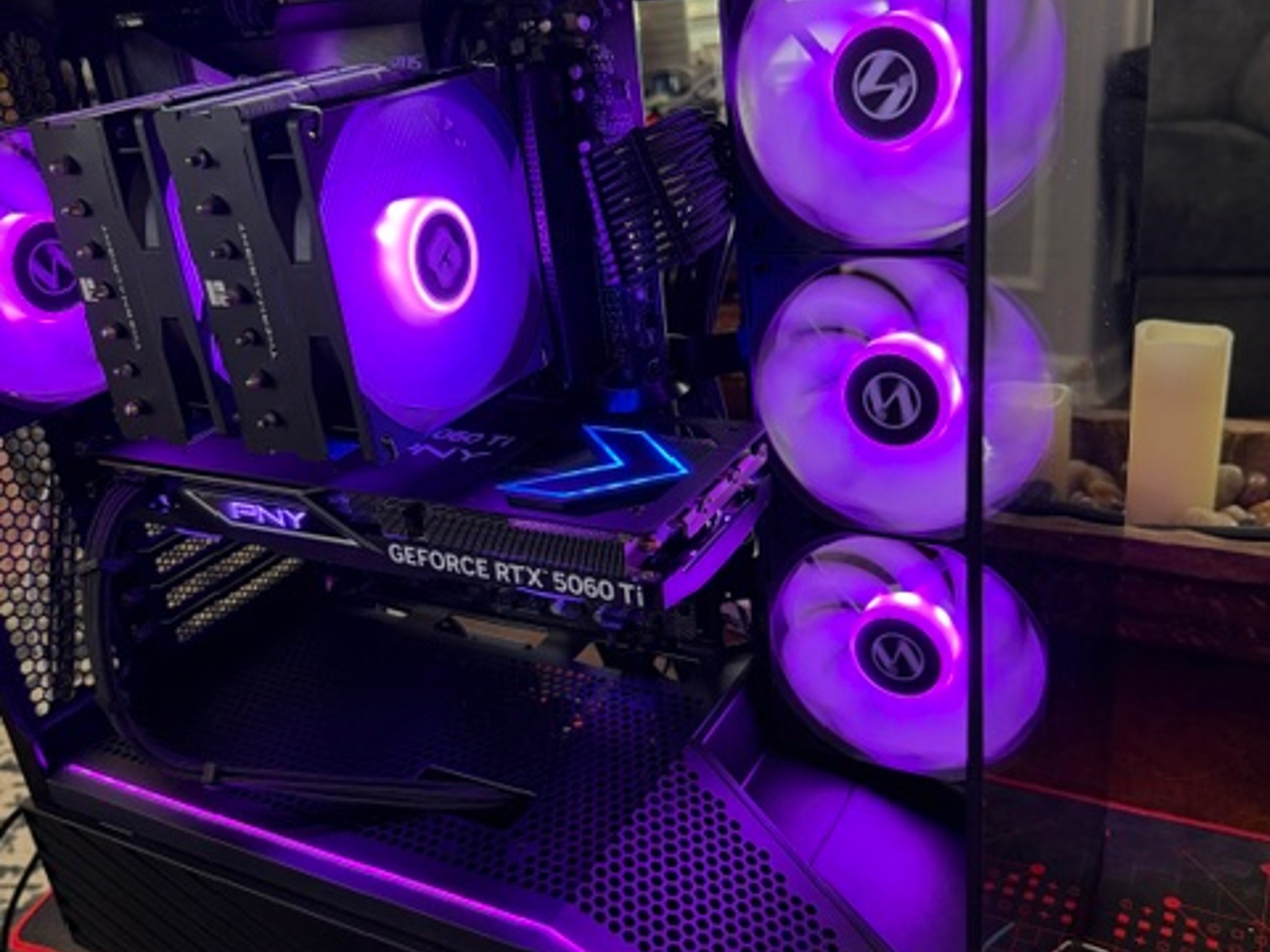 Custom Gaming PC  5060ti 16GB  and 9700X