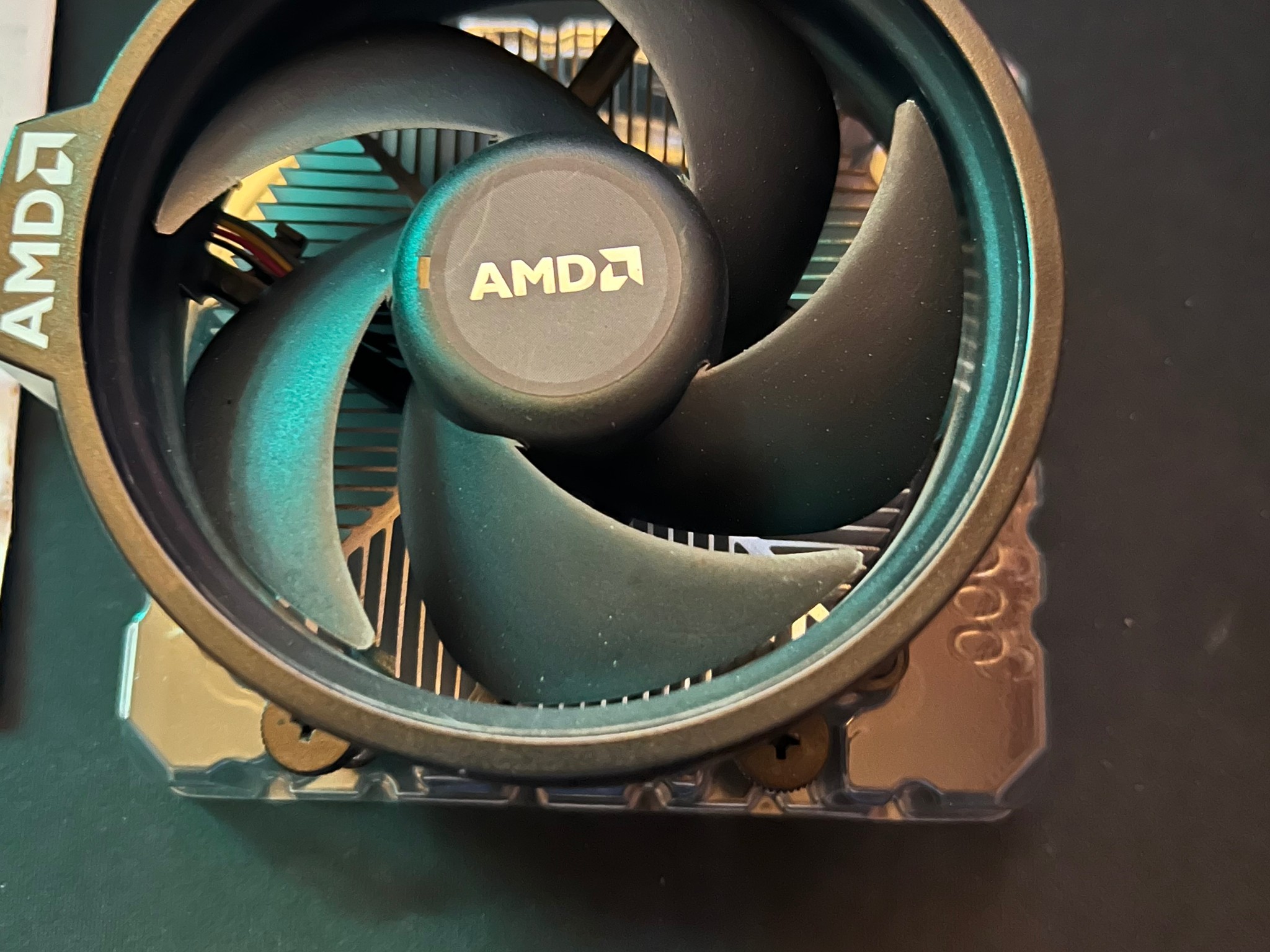 AMD Ryzen 5 5600X 6-core and 12-wire unlocked desktop processor Wraith Stealth Cooler (No paste)