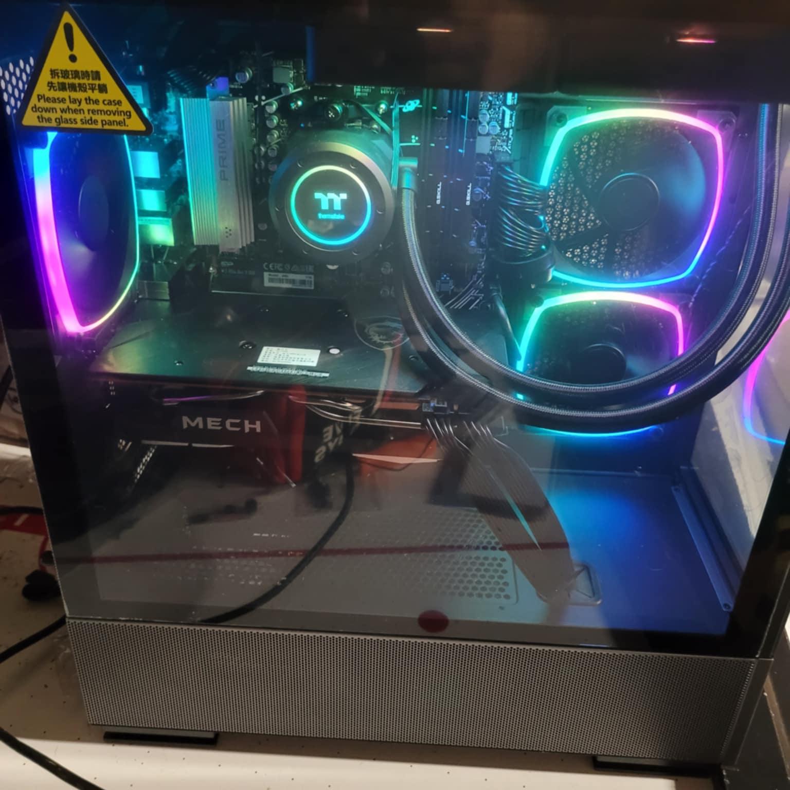Custon BUild Gaming PC. AMD Ryzen 5 7600x, 32gb of ddr5, and 2-1tb nvmes