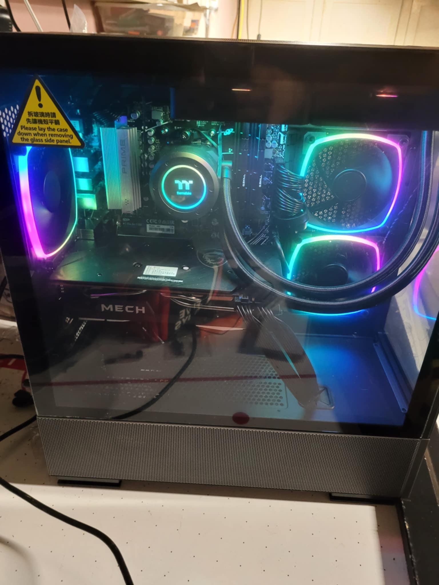 Custon BUild Gaming PC. AMD Ryzen 5 7600x, 32gb of ddr5, and 2-1tb nvmes