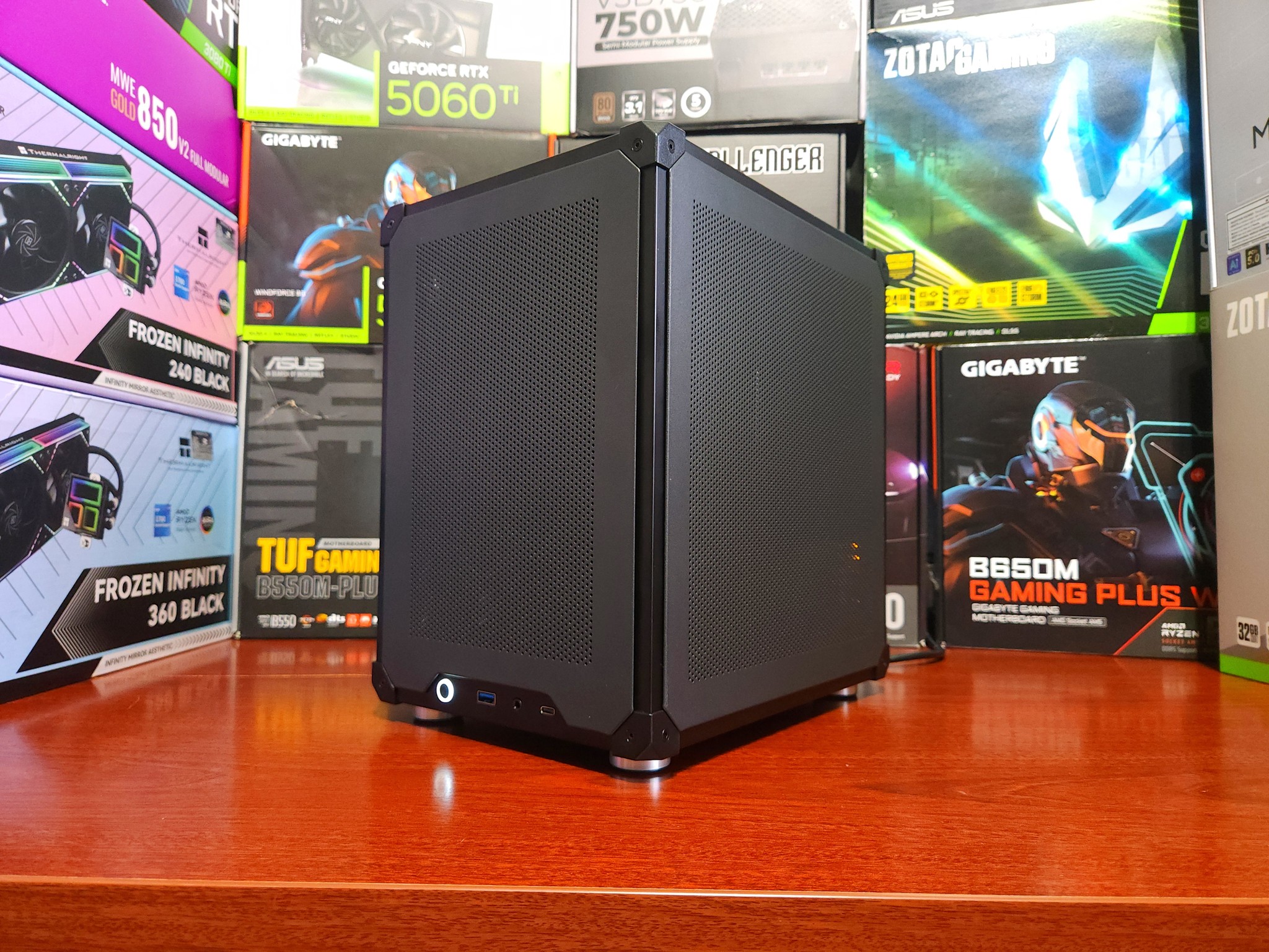 RTX 5060 8GB| Intel i5-14400F |32GB DDR4 RAM 3200MTs | 1 TB NVME | 650W GOLD | WIFI & BT